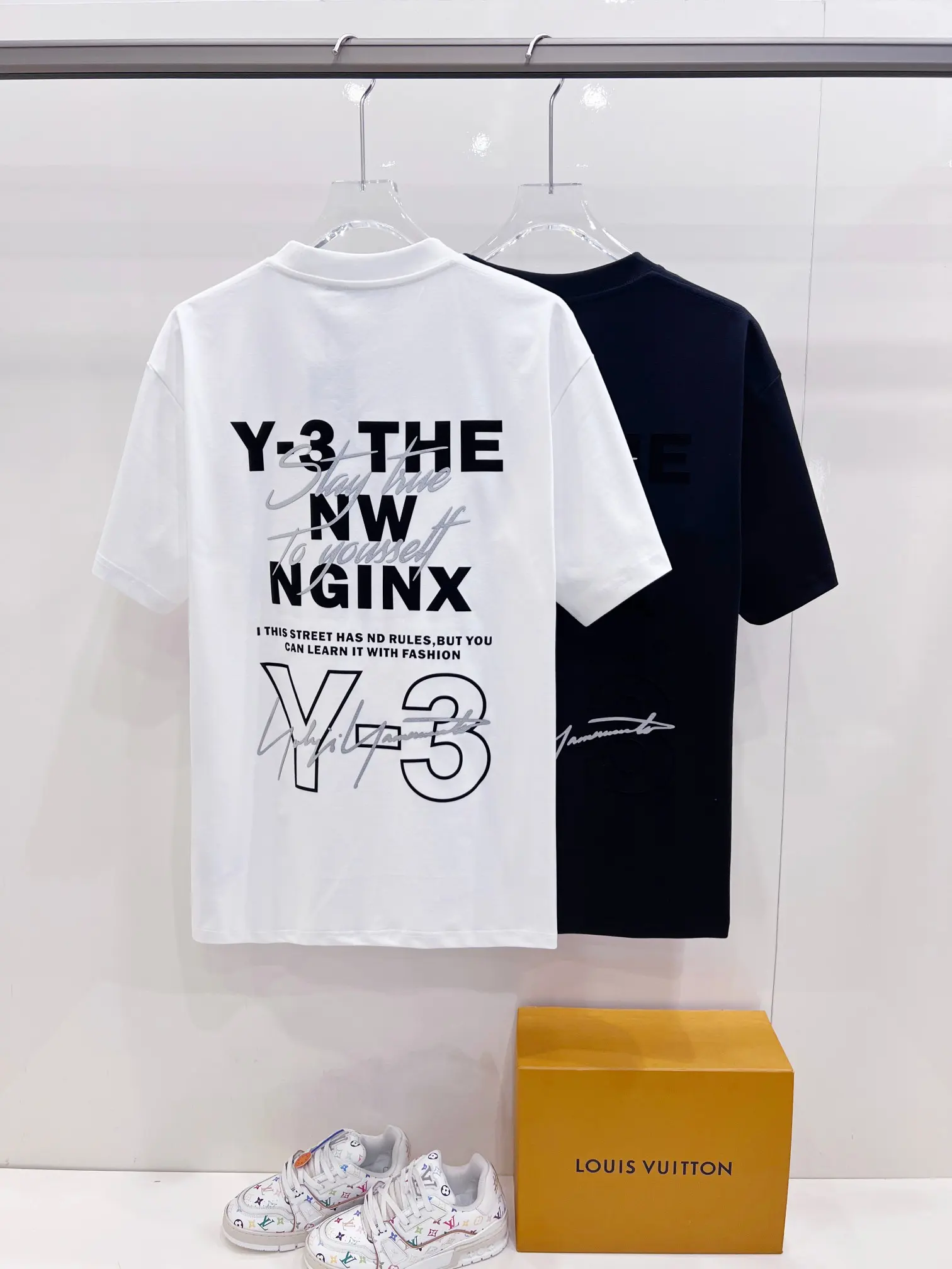 Y-3 Flocked Graphic Cotton-Blend T-Shirt D15020136 — view 9