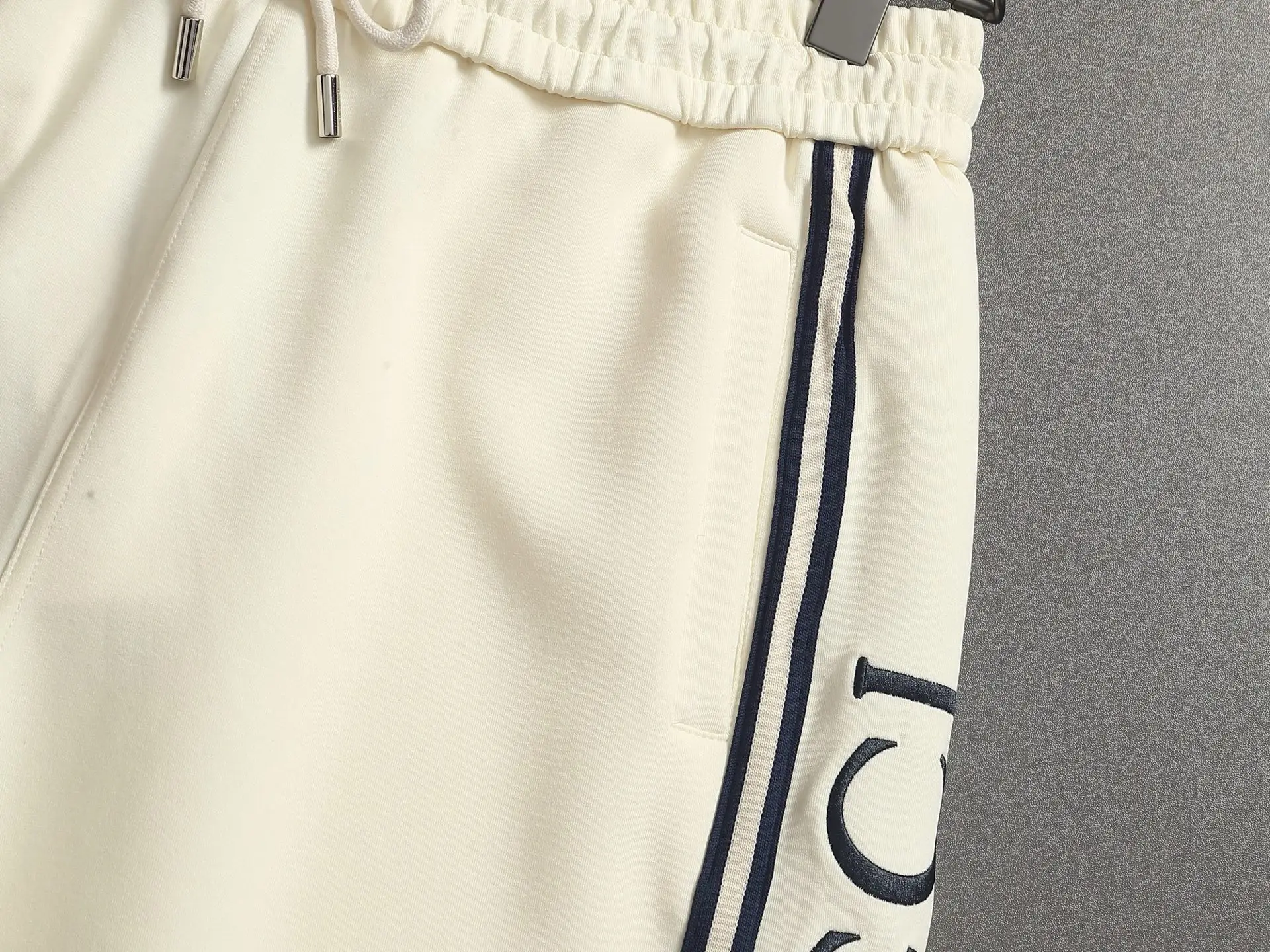 Logo-Embroidered Webbing Cotton-Jersey Shorts D15520182 — view 5