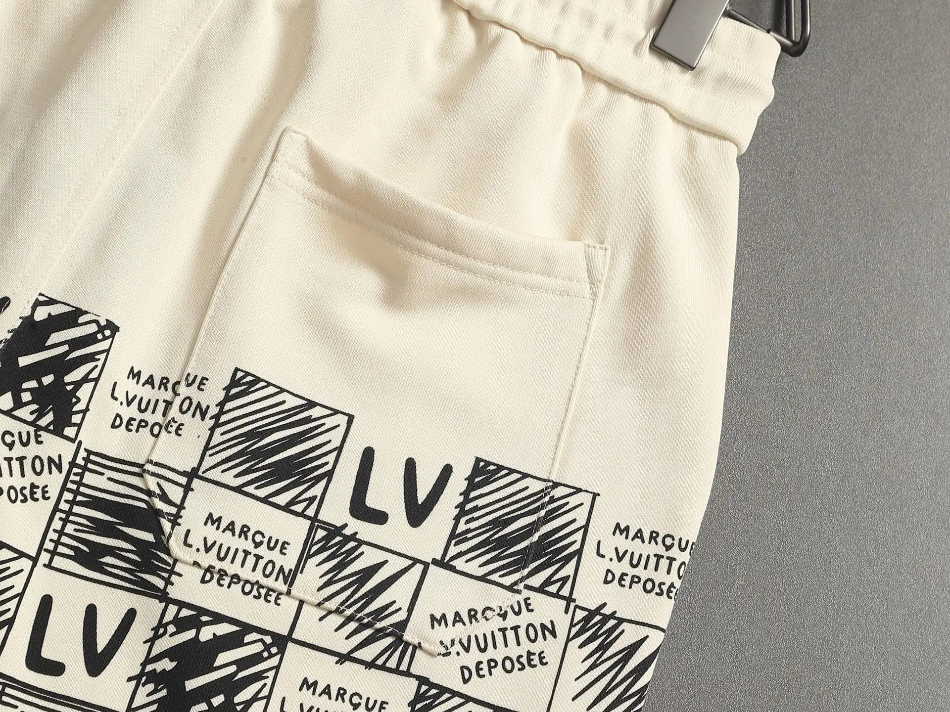 Damier Logo Print French Terry Shorts D15520183 — view 10