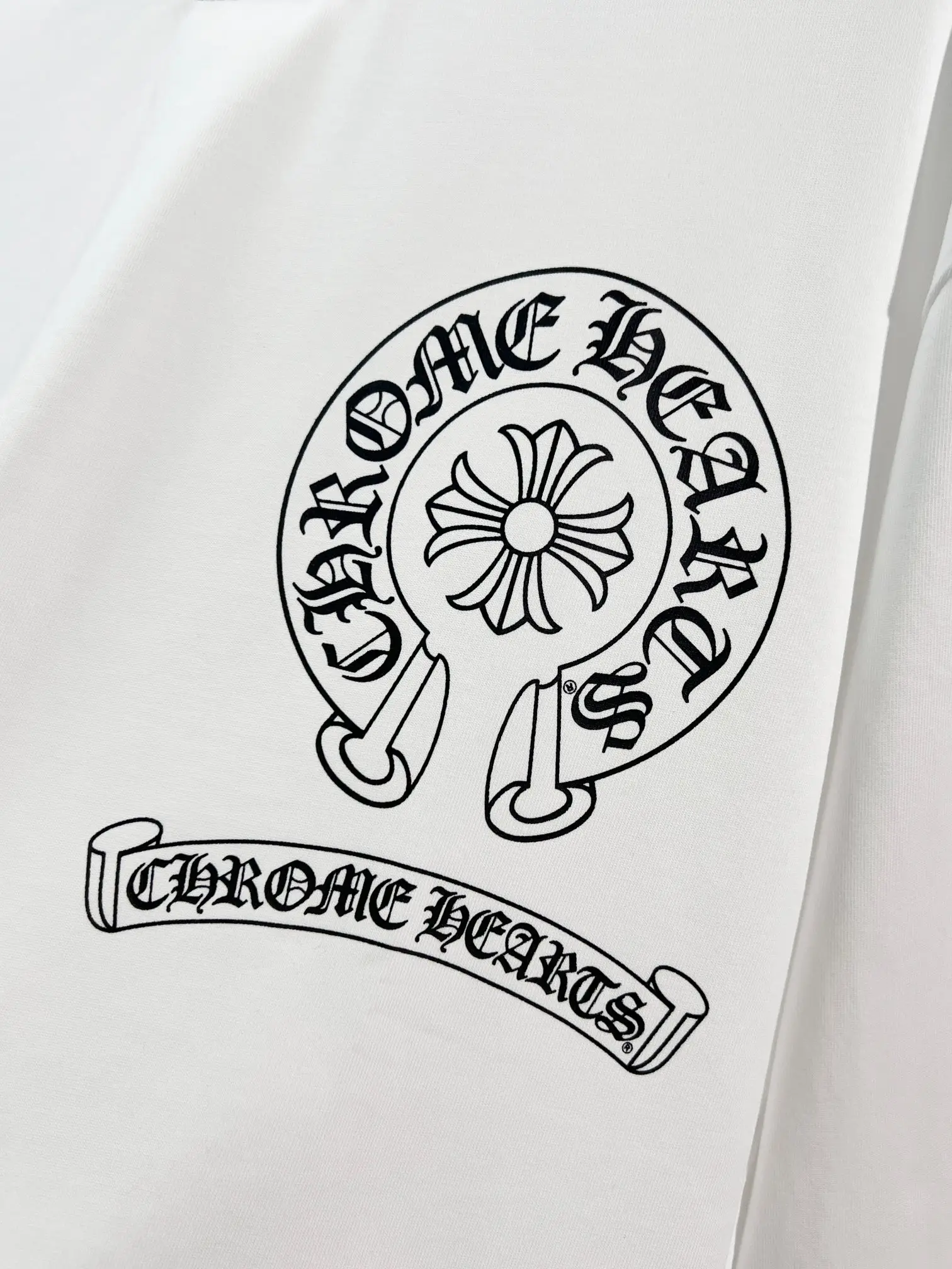 Horseshoe Logo Long-Sleeve Cotton T-Shirt D16022881 — view 4