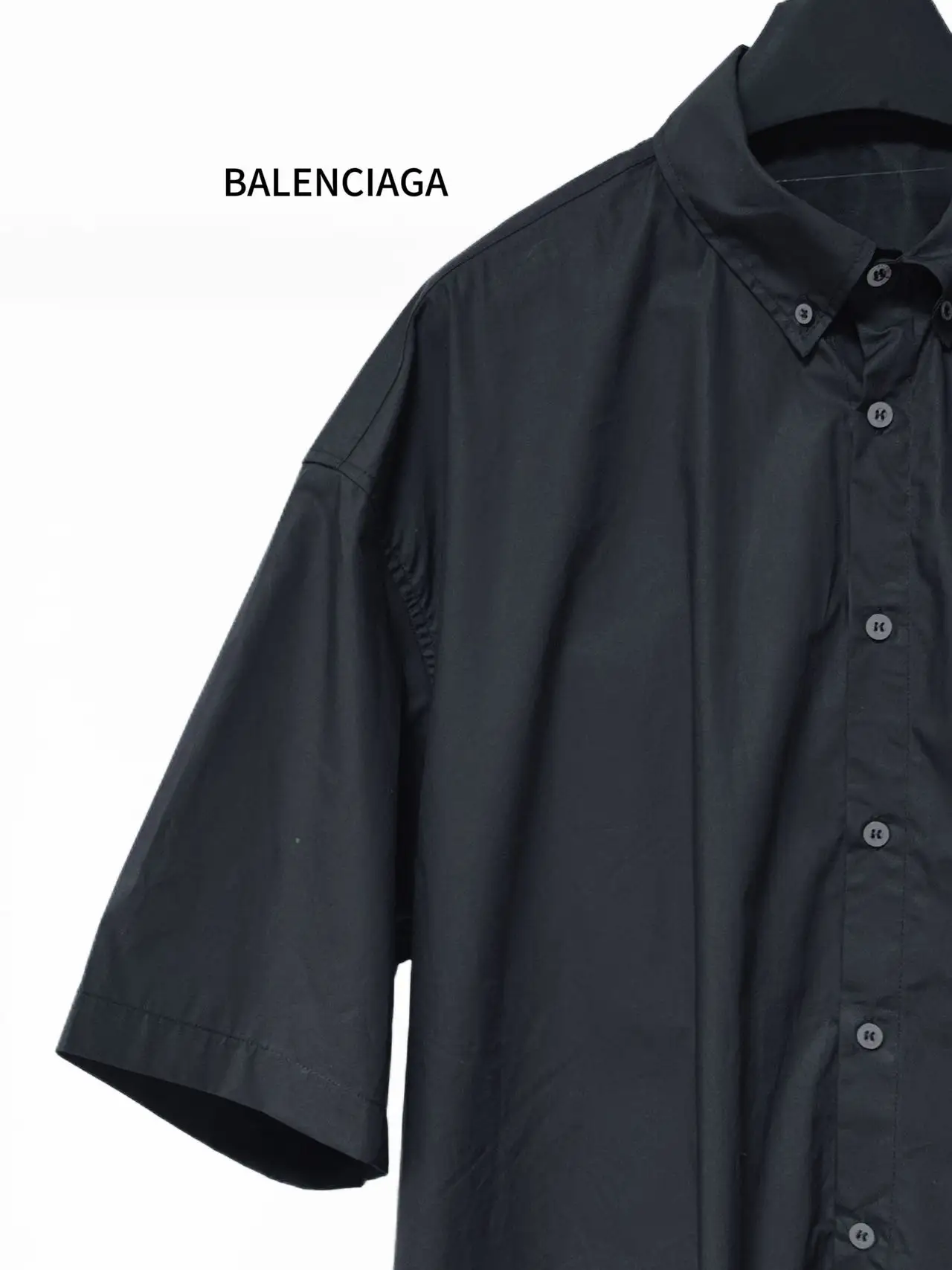 Tape Logo Oversized Short-Sleeve Shirt D16519832 — view 3