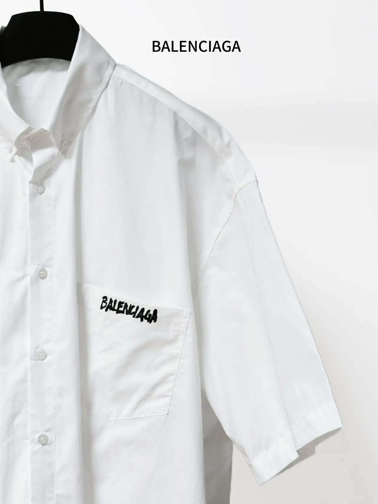 Oversized Tape Logo Short-Sleeve Shirt D16519831 — view 5