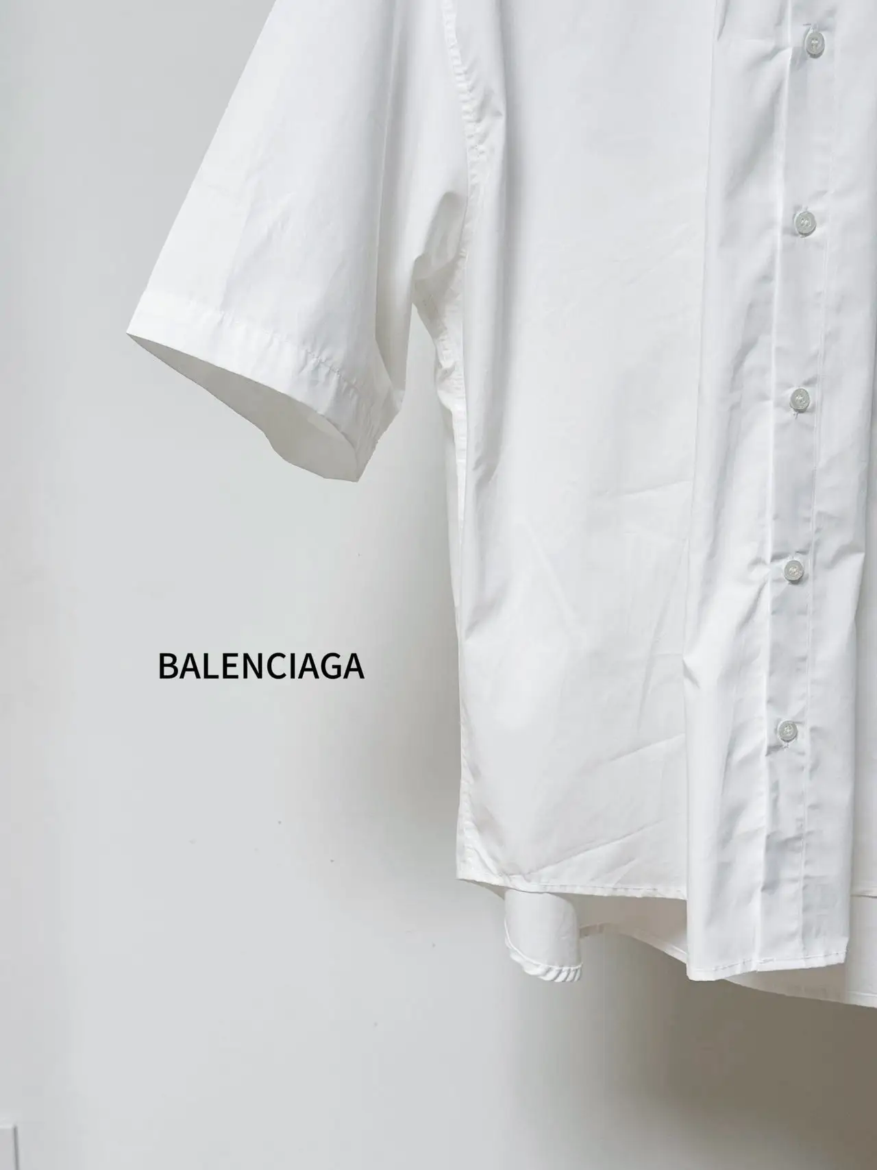 Oversized Tape Logo Short-Sleeve Shirt D16519831 — view 6