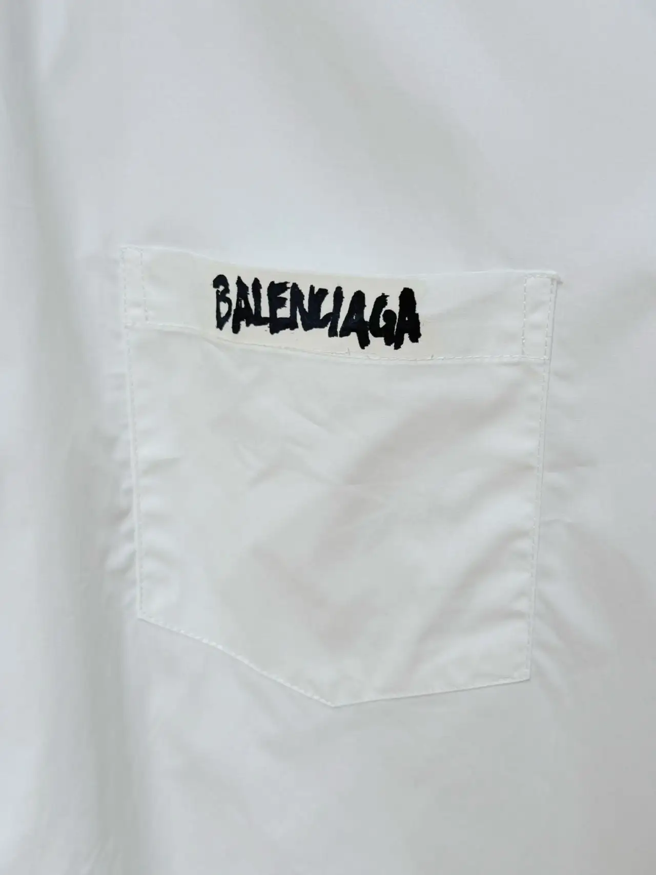 Oversized Tape Logo Short-Sleeve Shirt D16519831 — view 9