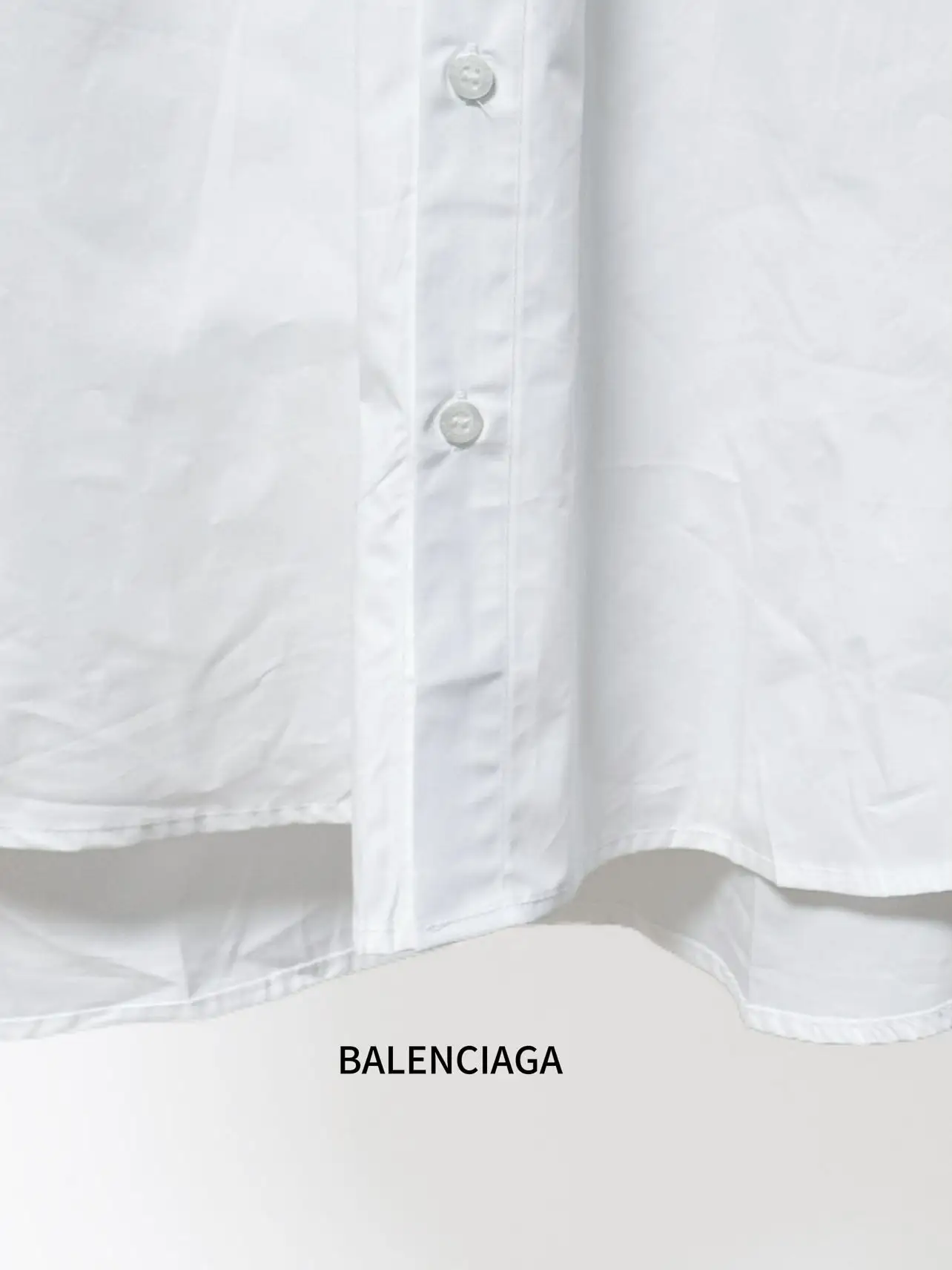 Embroidered Crest Oversized Short-Sleeve Shirt D16519837 — view 8