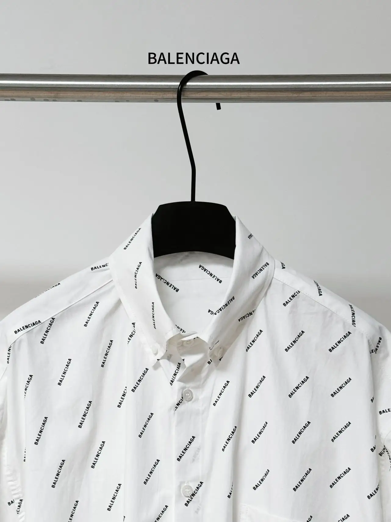 Monogram Print Short-Sleeve Oversized Shirt D16519839 — view 4