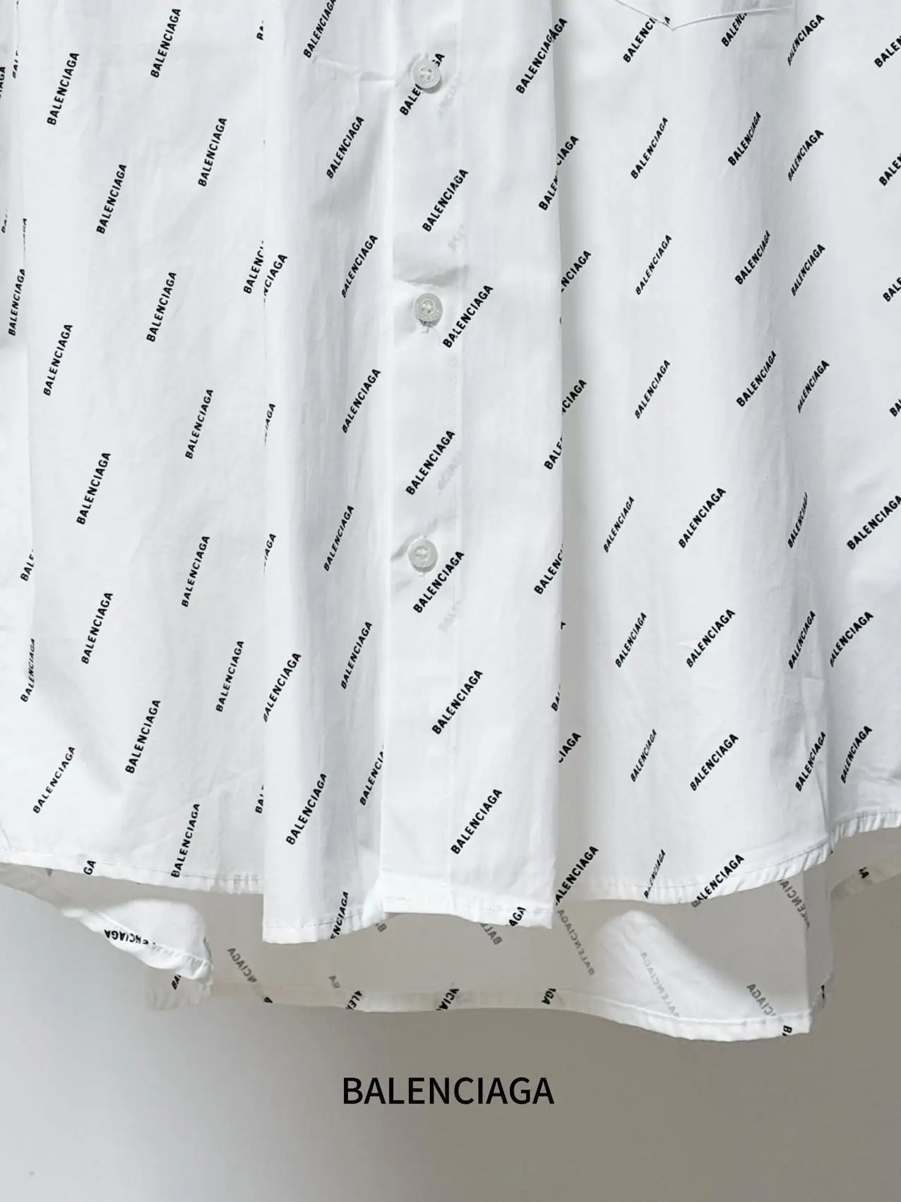 Monogram Print Short-Sleeve Oversized Shirt D16519839 — view 9