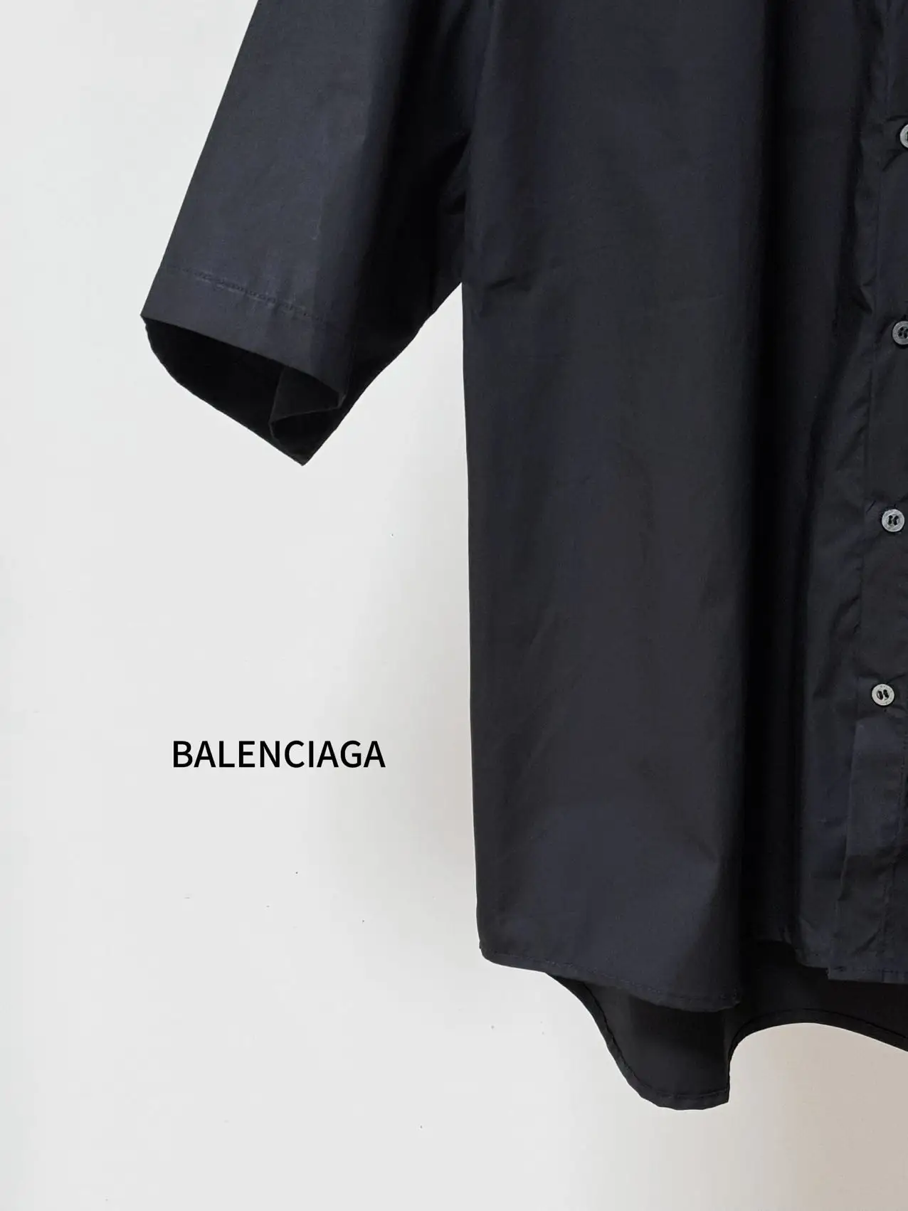 Embroidered Logo Short-Sleeve Shirt D16519834 — view 6
