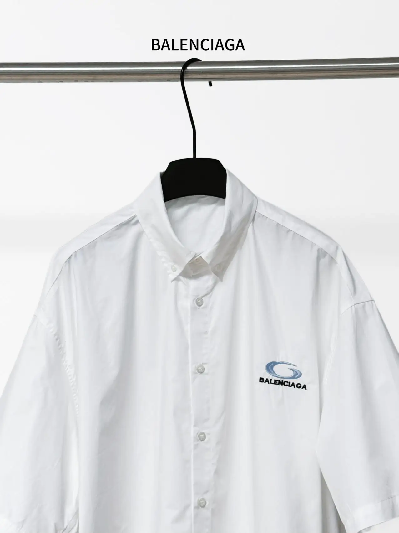 Embroidered Logo Short-Sleeve Cotton Shirt D16519833 — view 4