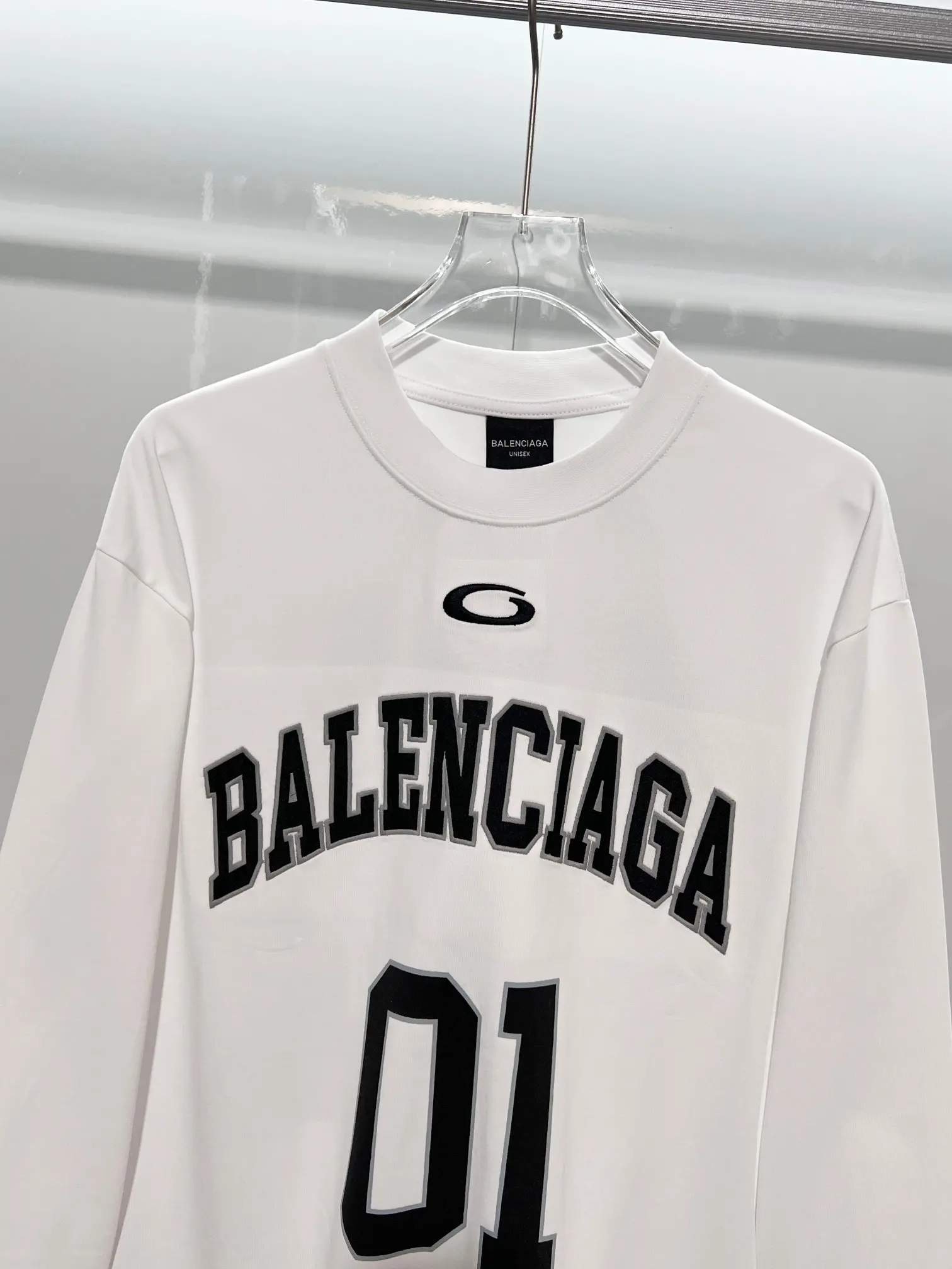 Basketball Logo Long-Sleeve T-Shirt D16522861 — view 3