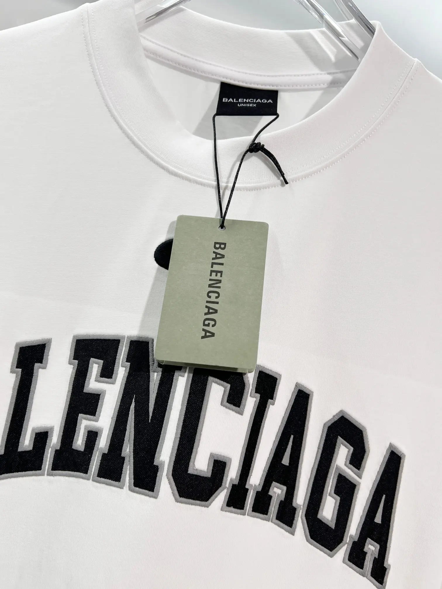 Basketball Logo Long-Sleeve T-Shirt D16522861 — view 4