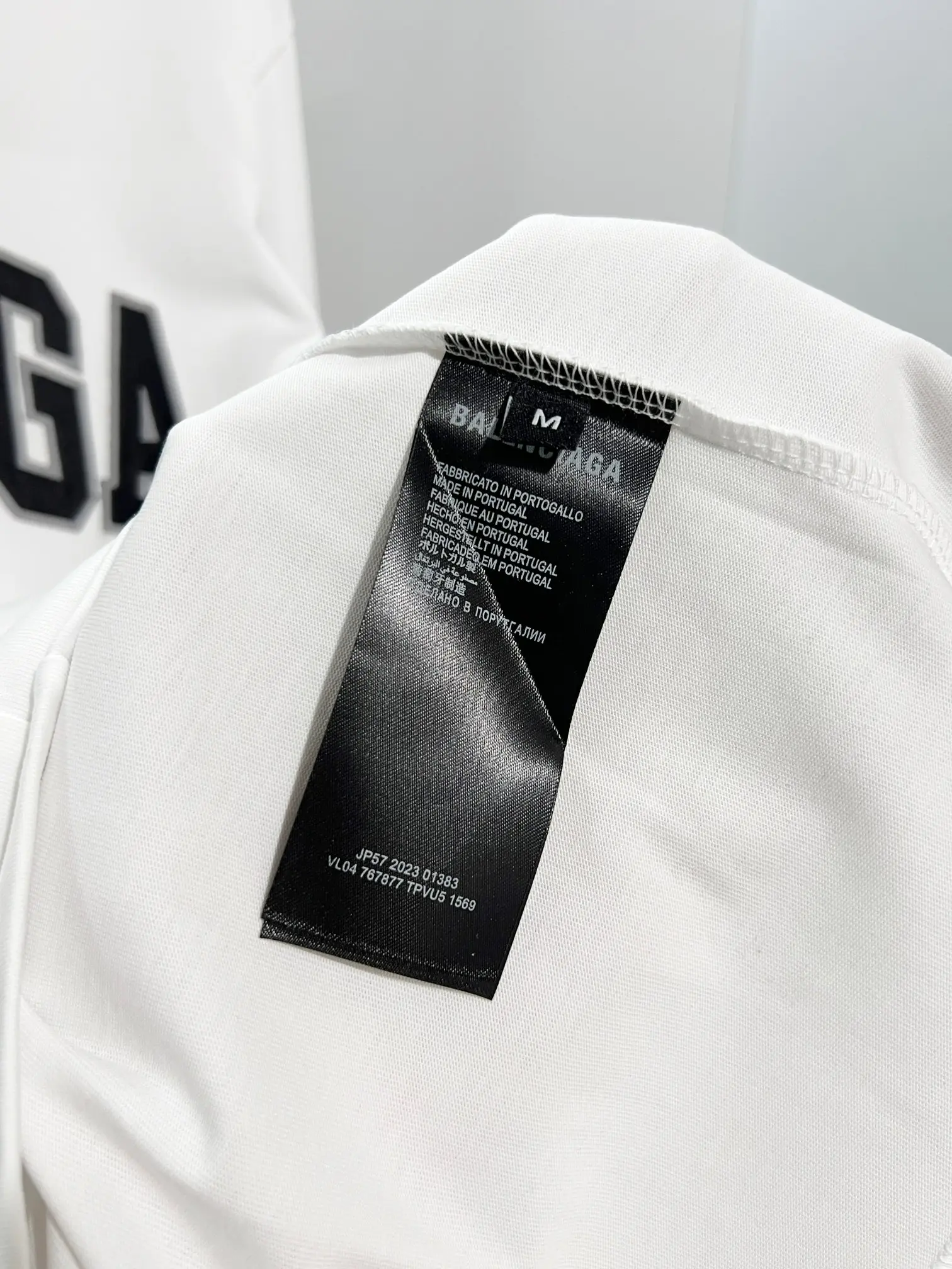Basketball Logo Long-Sleeve T-Shirt D16522861 — view 11