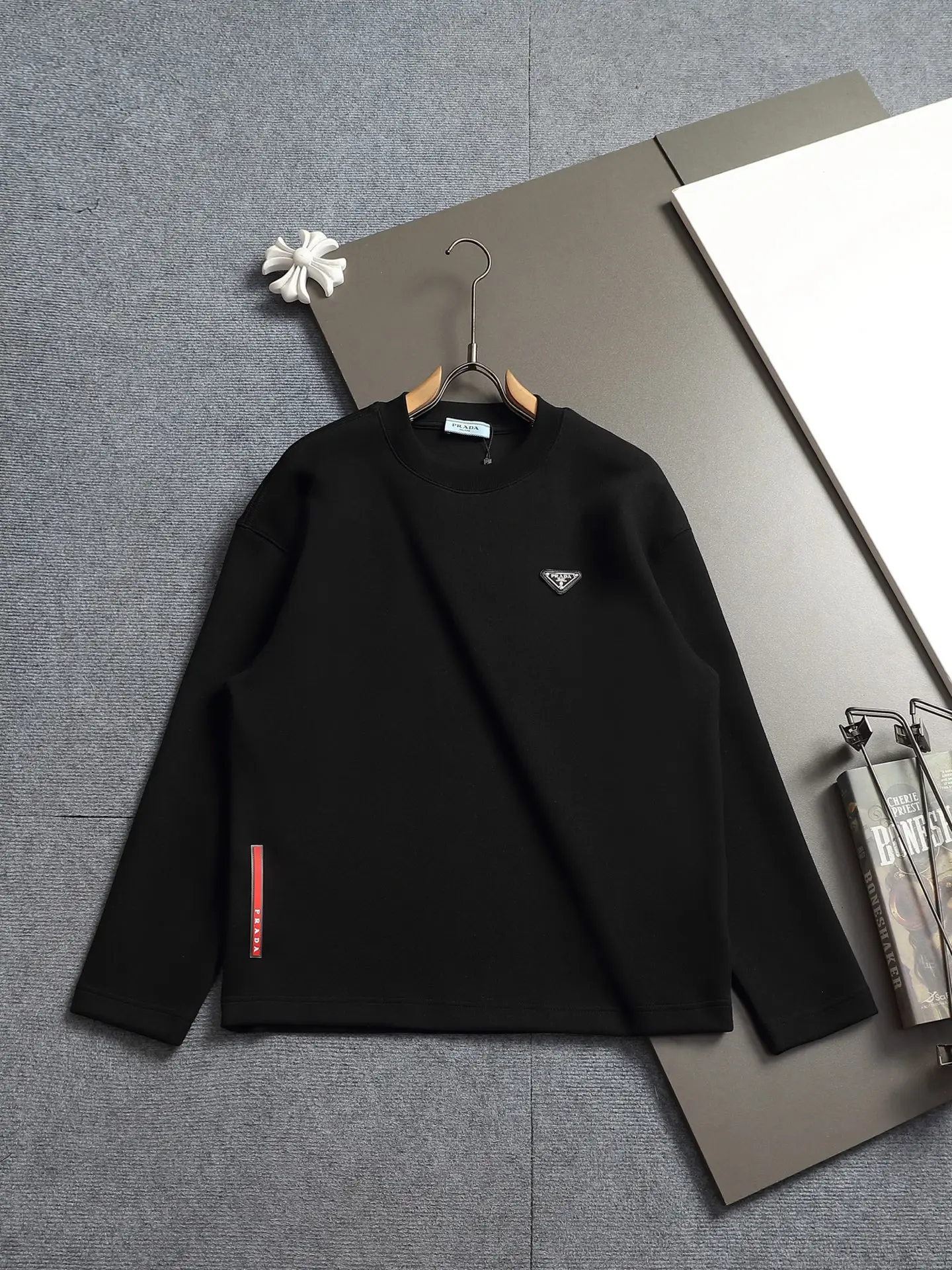 Logo-Appliqué Crew-Neck Sweatshirt D17021963