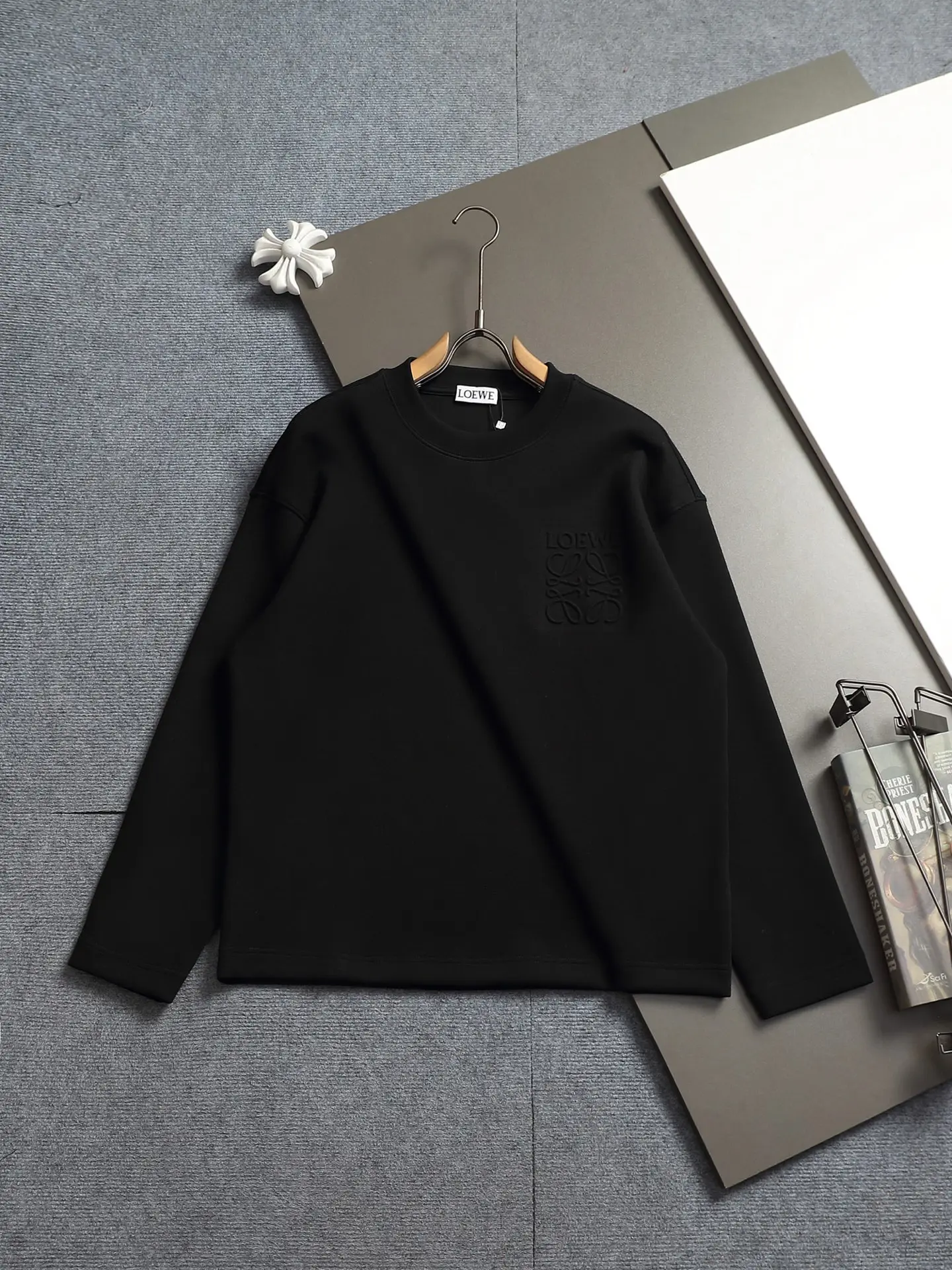 Anagram Embossed Cotton Sweatshirt D17021957