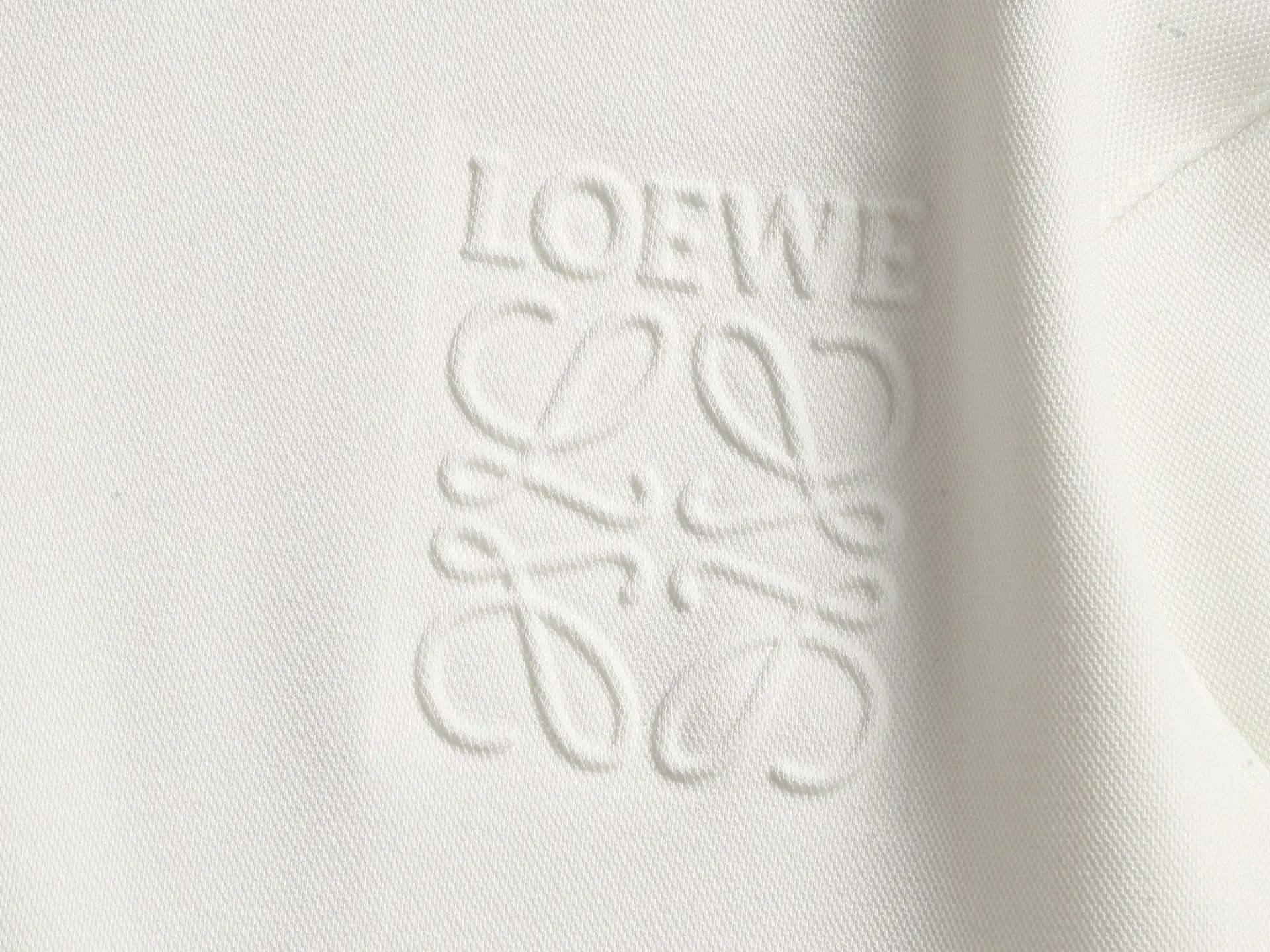 Anagram Embossed Crew-Neck Sweatshirt D17021959 — view 4