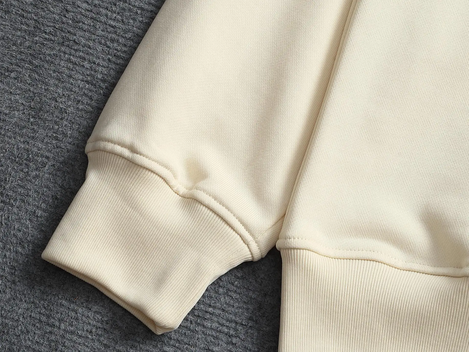 Moncler Archive Logo Crew-Neck Sweatshirt D17021948 — view 3