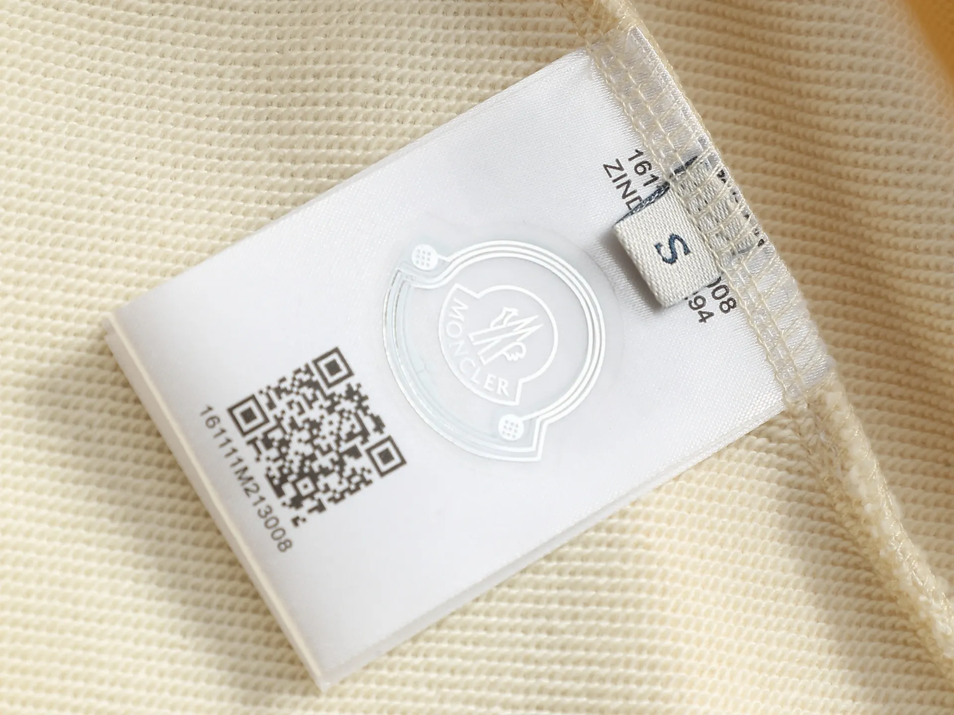 Moncler Archive Logo Crew-Neck Sweatshirt D17021948 — view 9