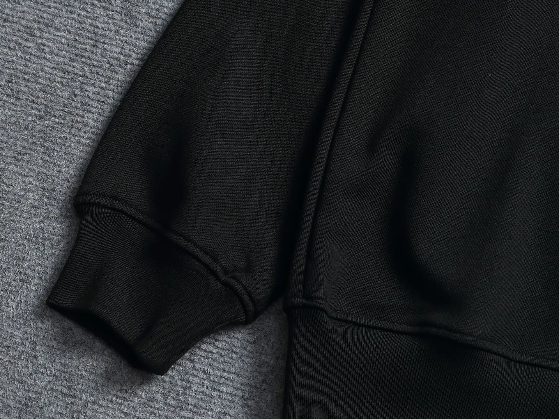 Moncler Archive Logo Embroidered Sweatshirt D17021949 — view 3