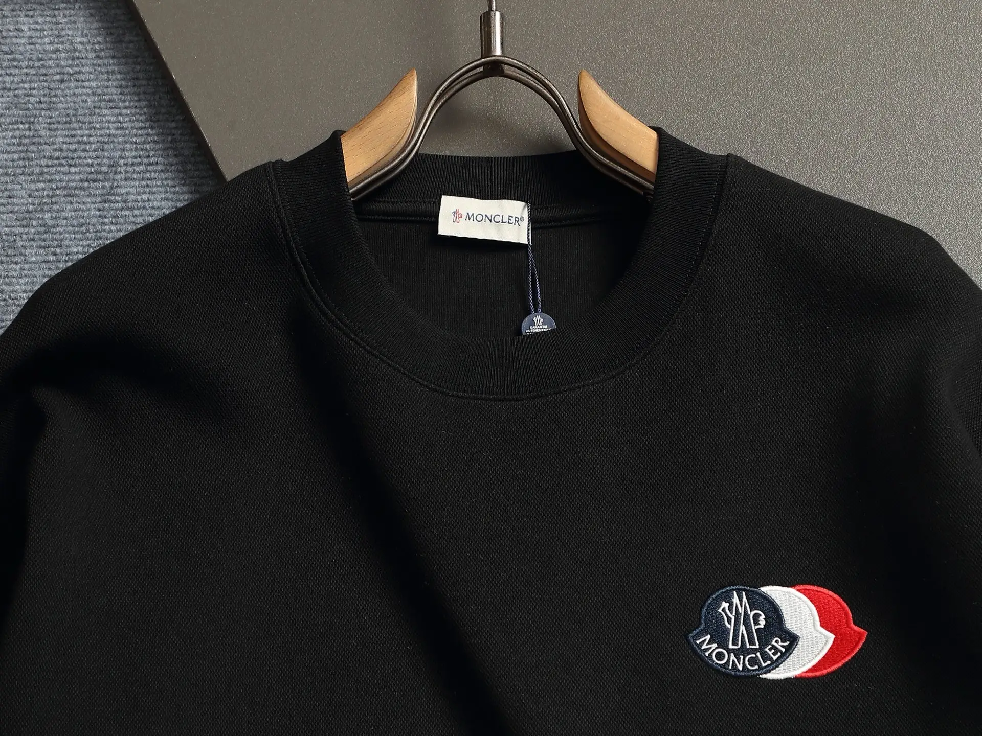 Logo-Embroidered Crew-Neck Sweatshirt D17021961 — view 2