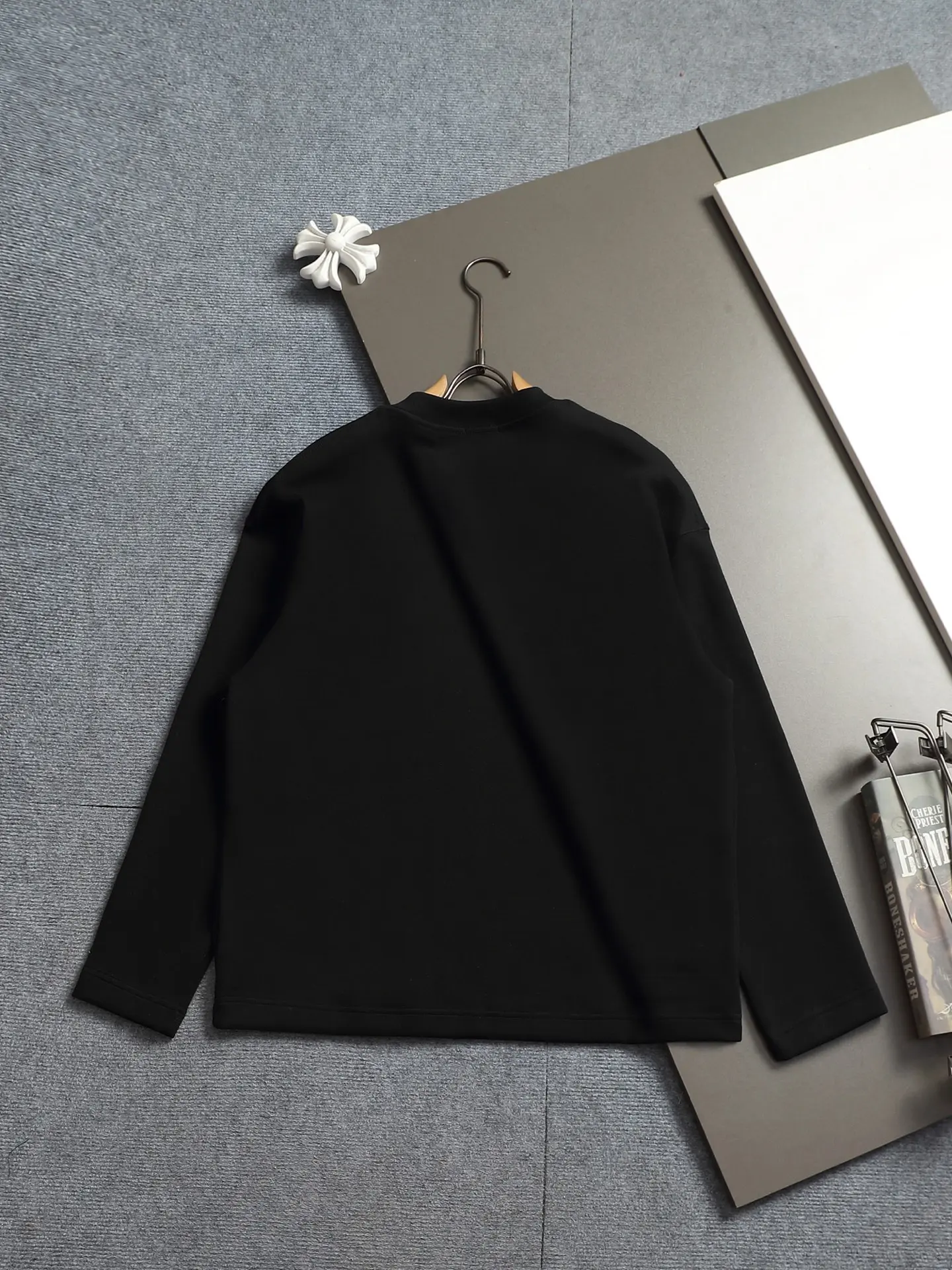 Logo-Embroidered Crew-Neck Sweatshirt D17021961 — view 10