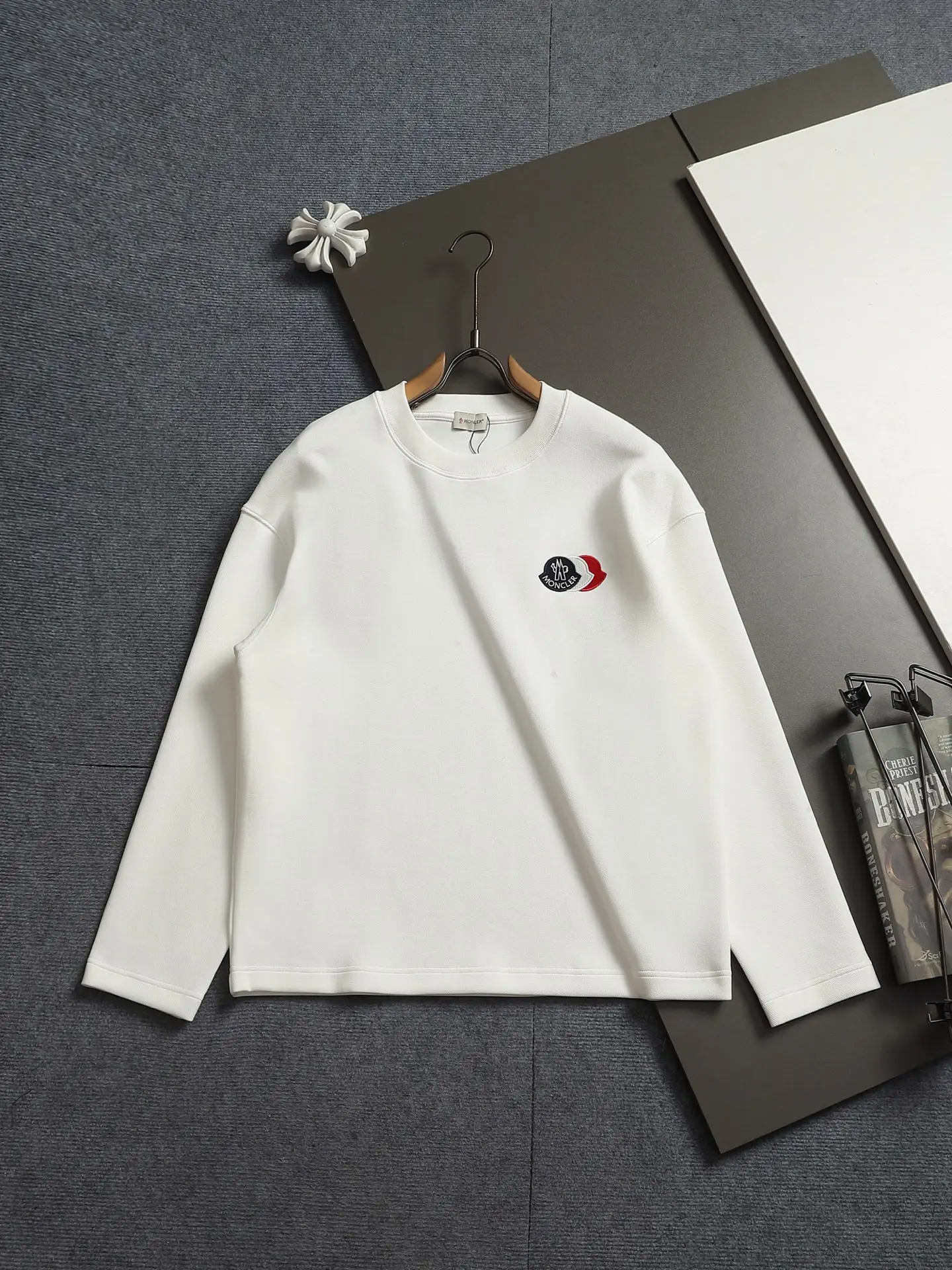 Logo-Embroidered Crew-Neck Sweatshirt D17021960