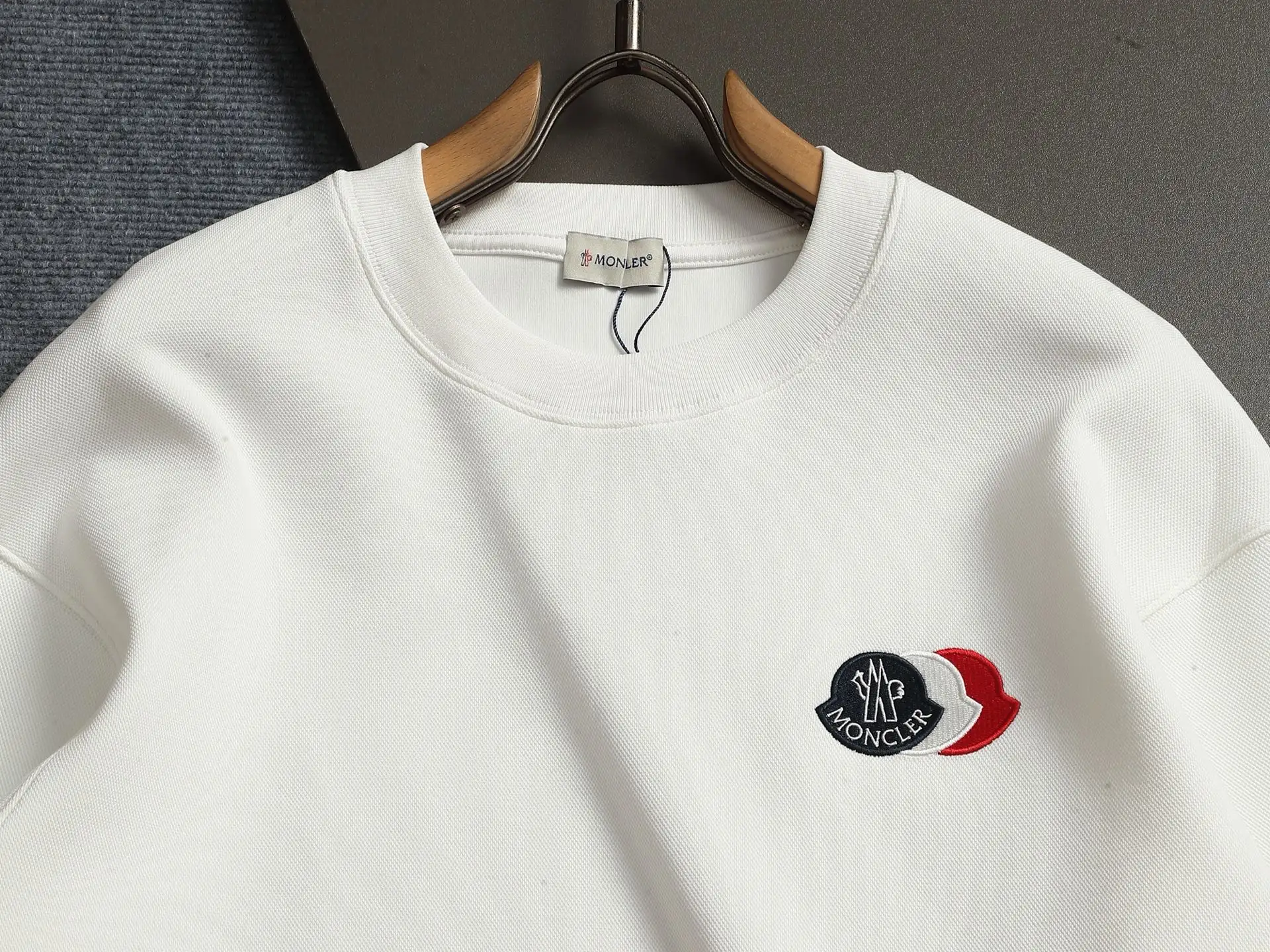 Logo-Embroidered Crew-Neck Sweatshirt D17021960 — view 2