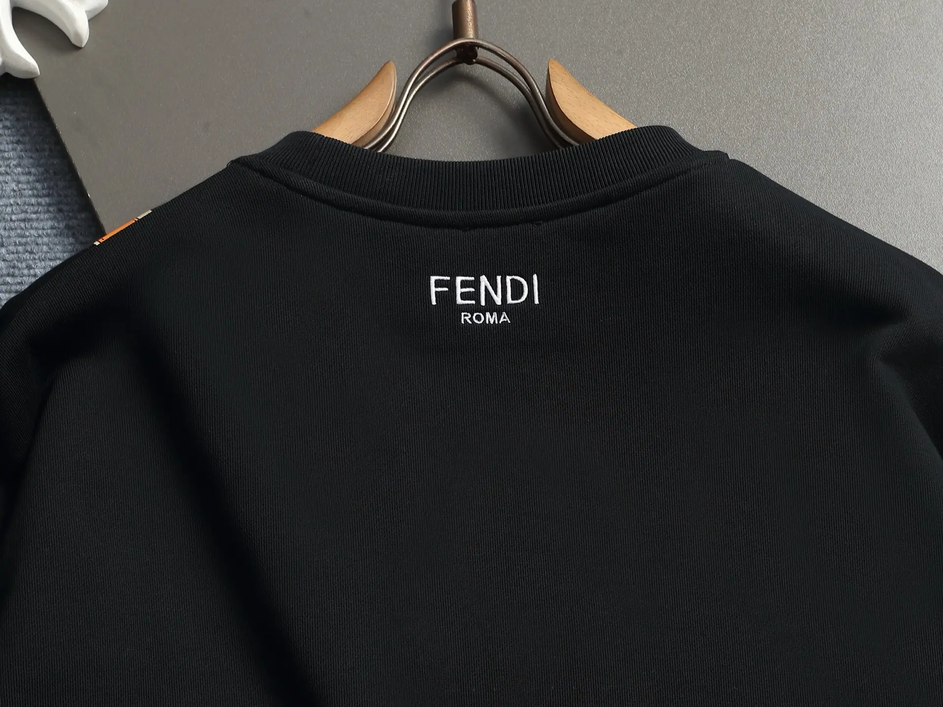 Fendi Logo Scarf Print Crew-Neck Sweatshirt D17021946 — view 11