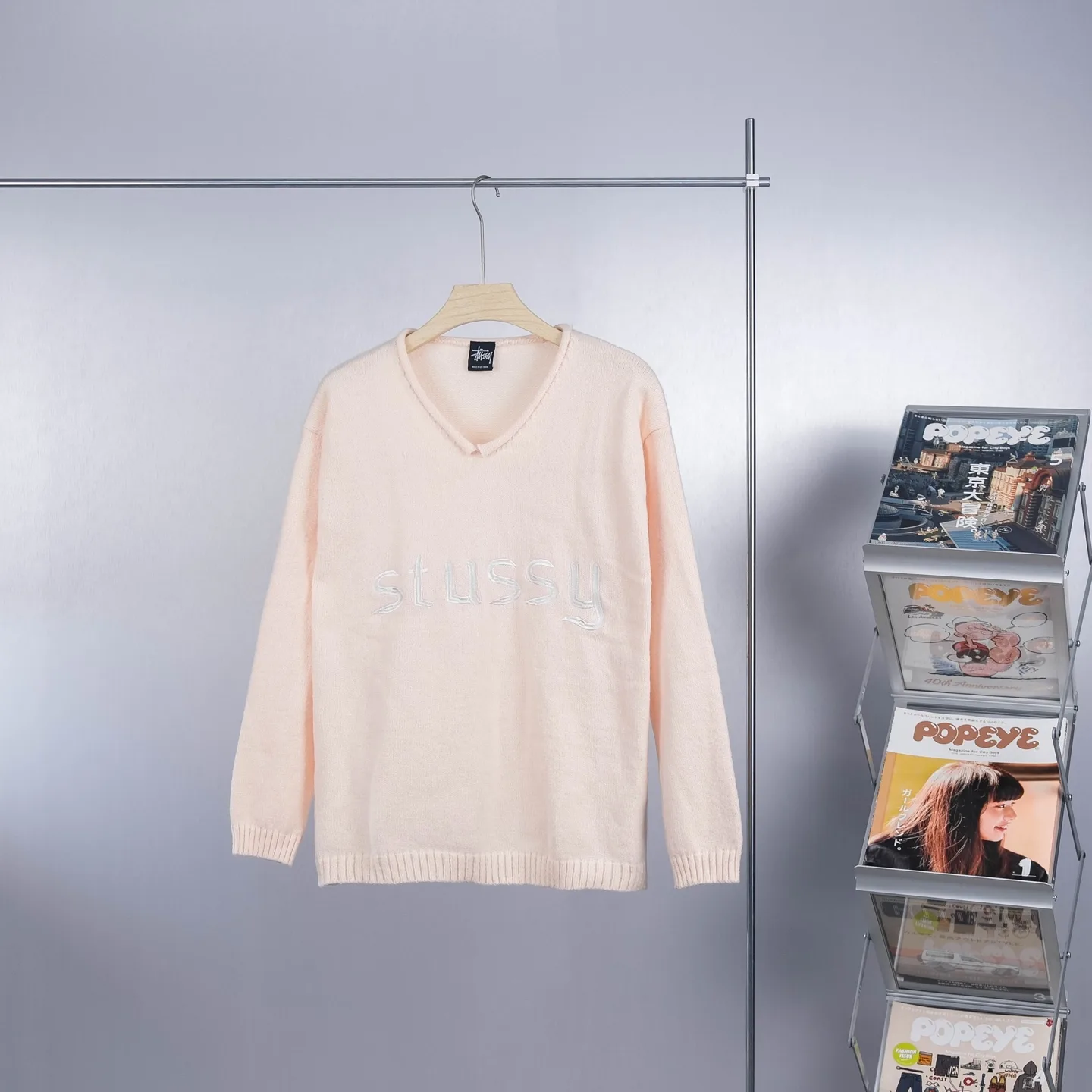 Logo-Embroidered V-Neck Knit Sweater D17021782