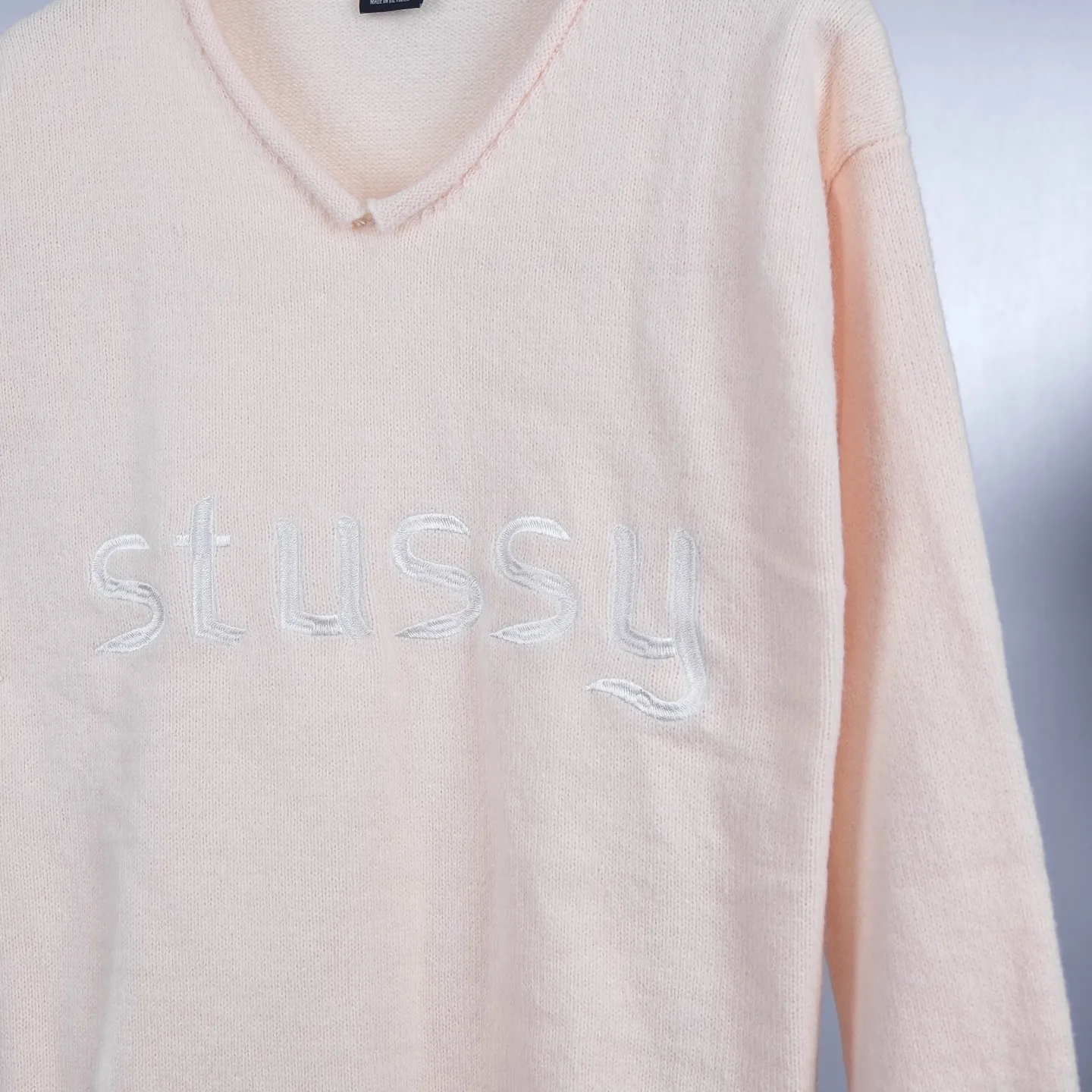 Logo-Embroidered V-Neck Knit Sweater D17021782 — view 4