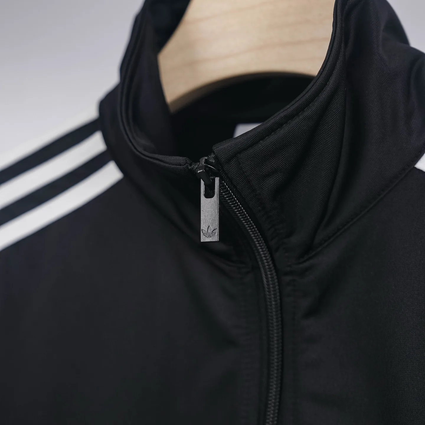 Adicolor Firebird Tricot Track Jacket D17021776 — view 12