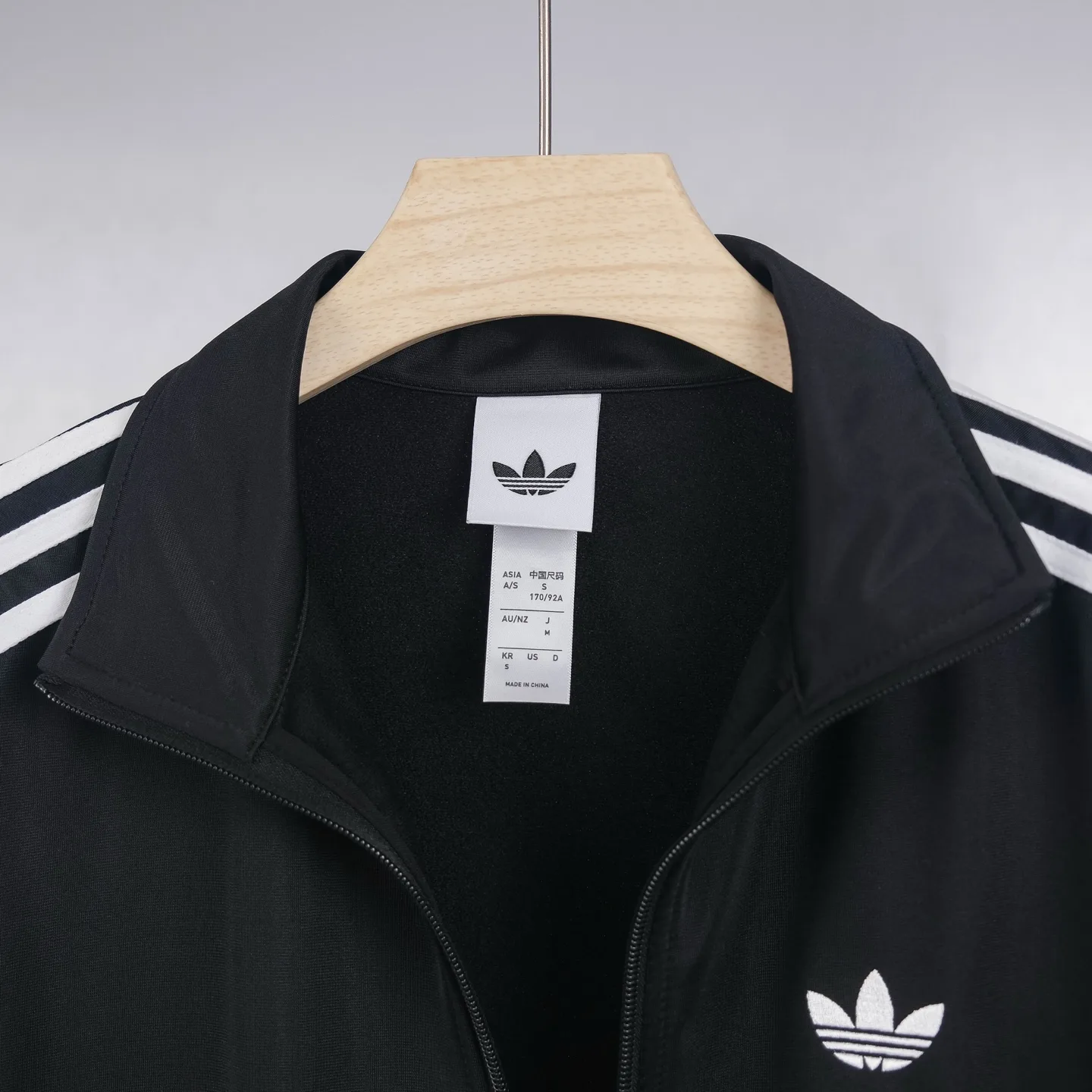 Adicolor Firebird Tricot Track Jacket D17021776 — view 18