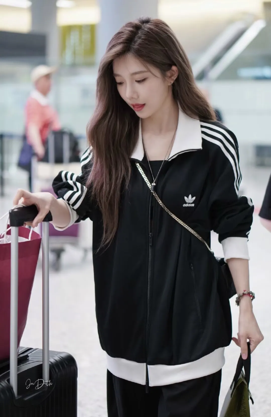 Adicolor Classics 3-Stripes Track Jacket D17021726 — view 7