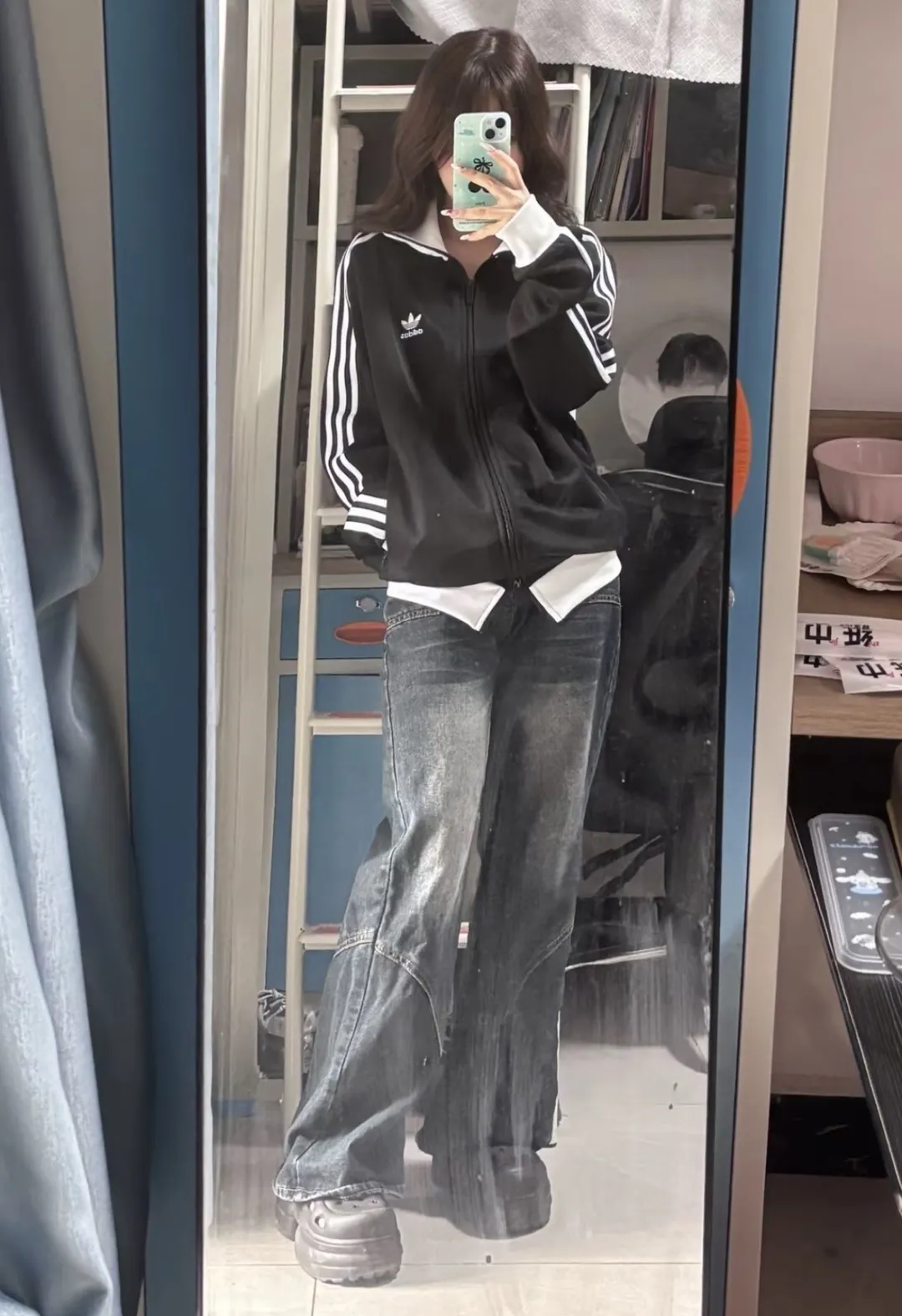 Adicolor Classics 3-Stripes Track Jacket D17021726 — view 24