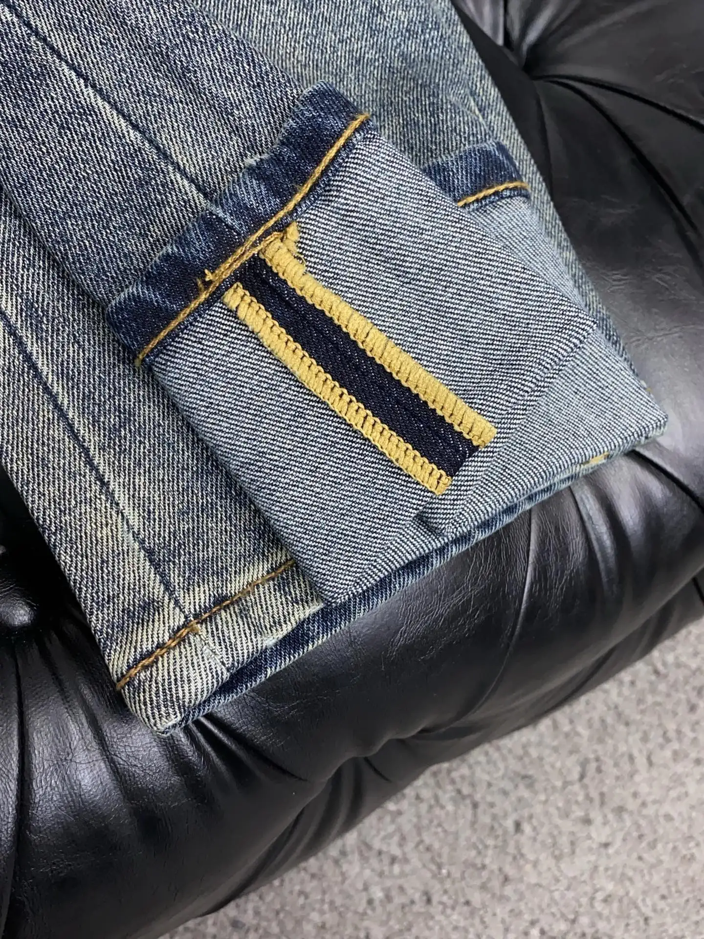 Logo Patch Slim-Straight Jeans D17522575 — view 8