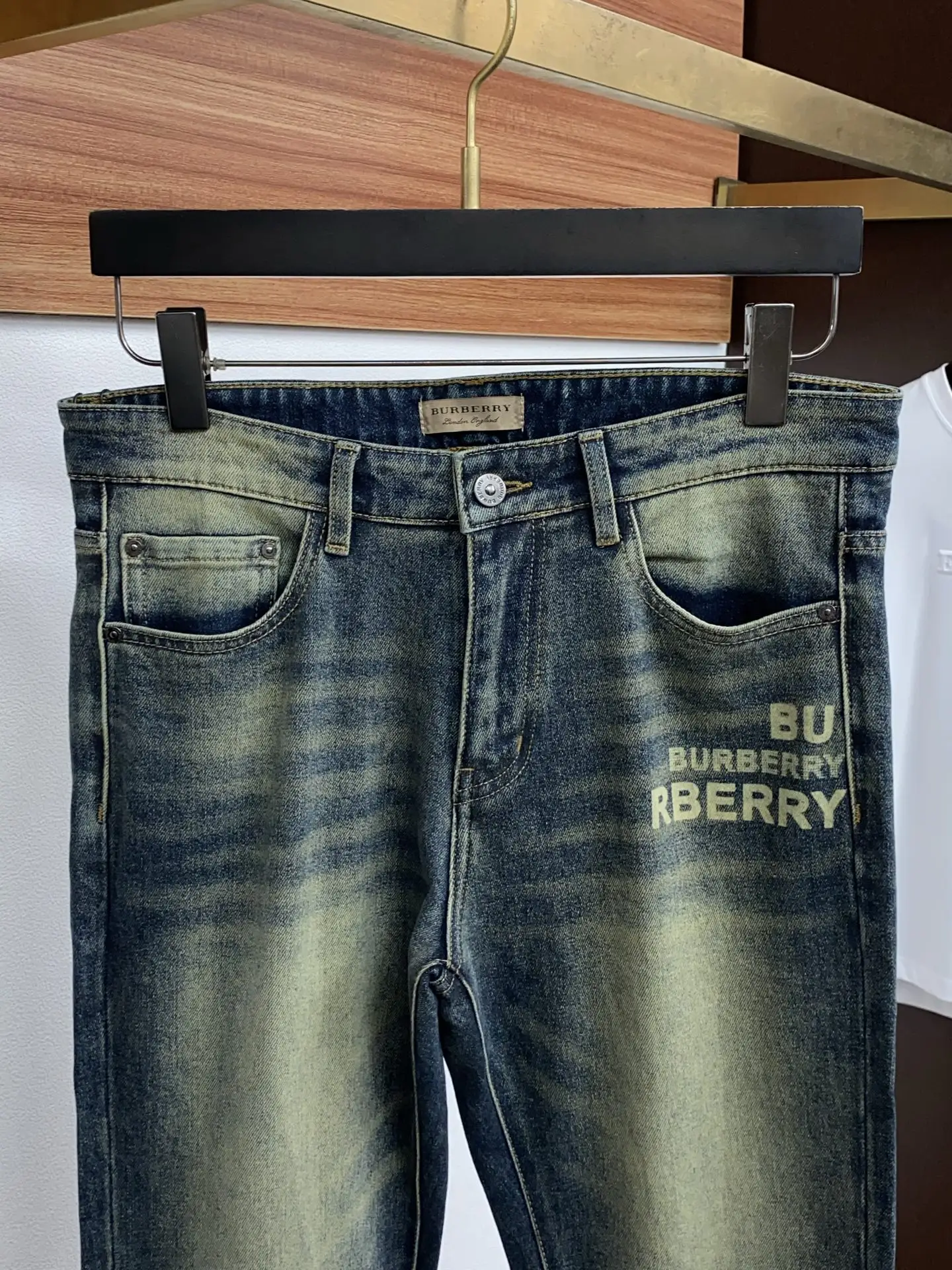 Slim-Fit Straight-Leg Check Pocket Jeans D17522583 — view 4