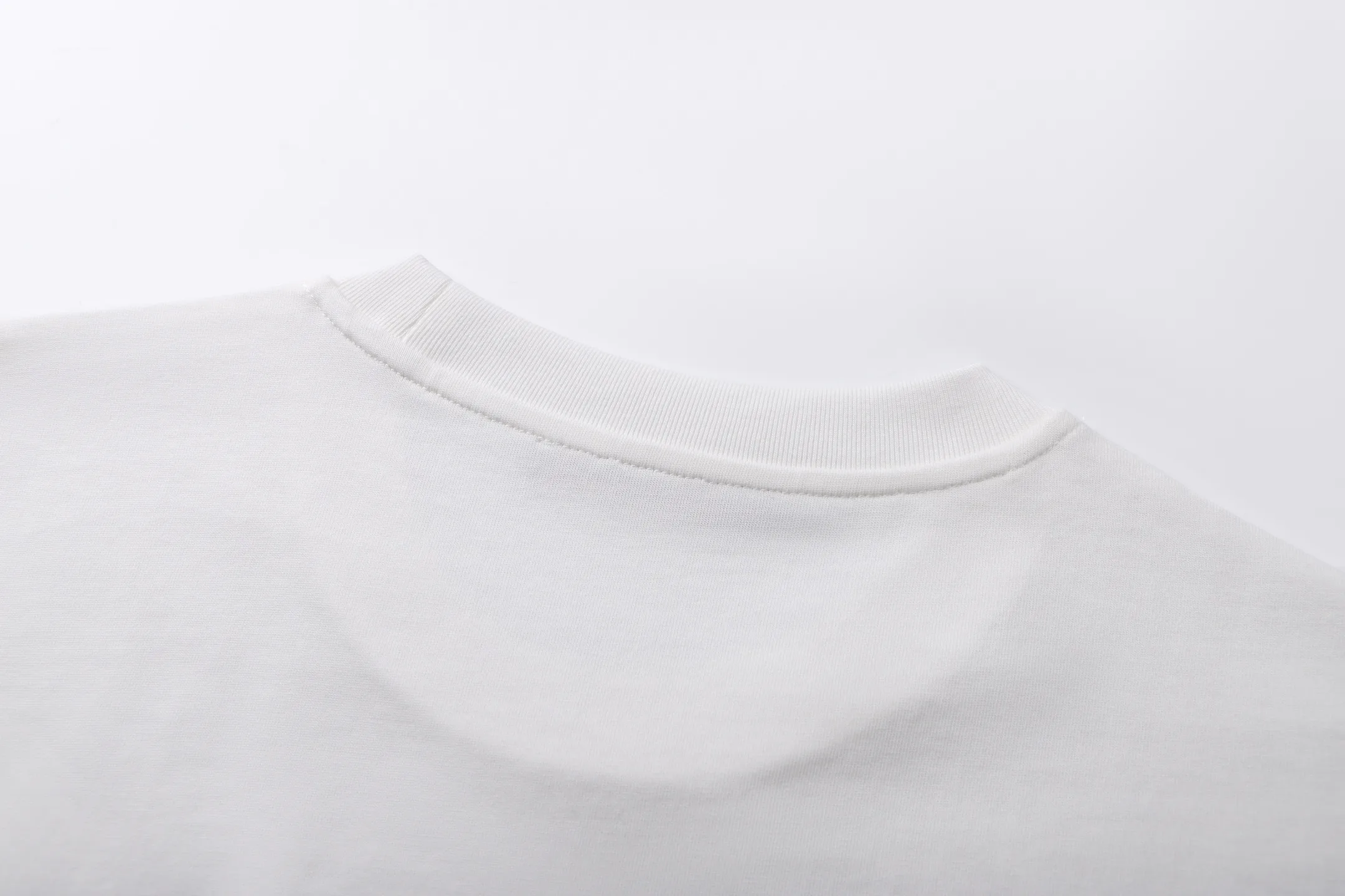 Laser-Cut Logo Appliqué Cotton T-Shirt D17519859 — view 4