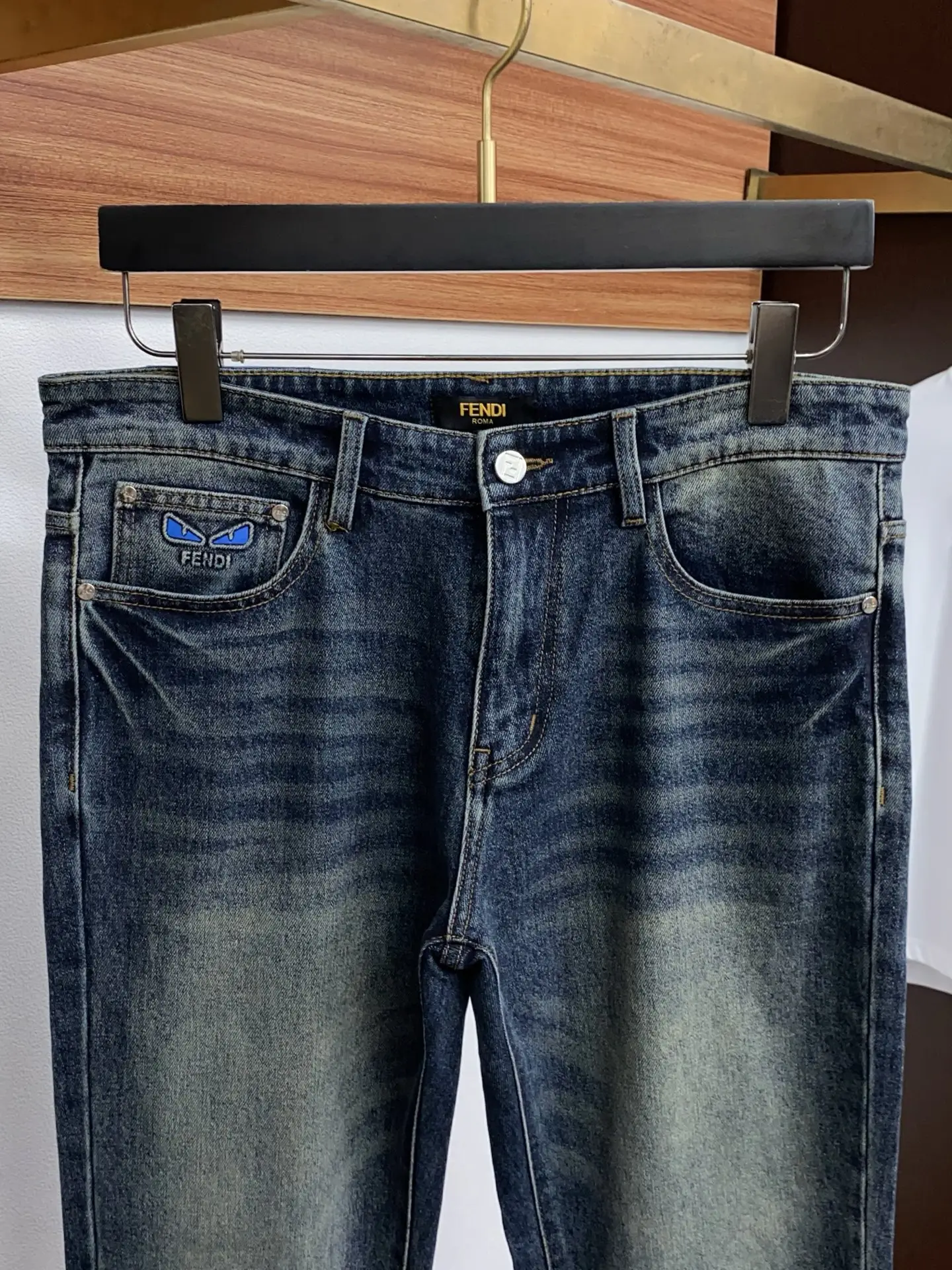 Slim-Fit Straight-Leg Jeans with Logo Patch D17522577 — view 4
