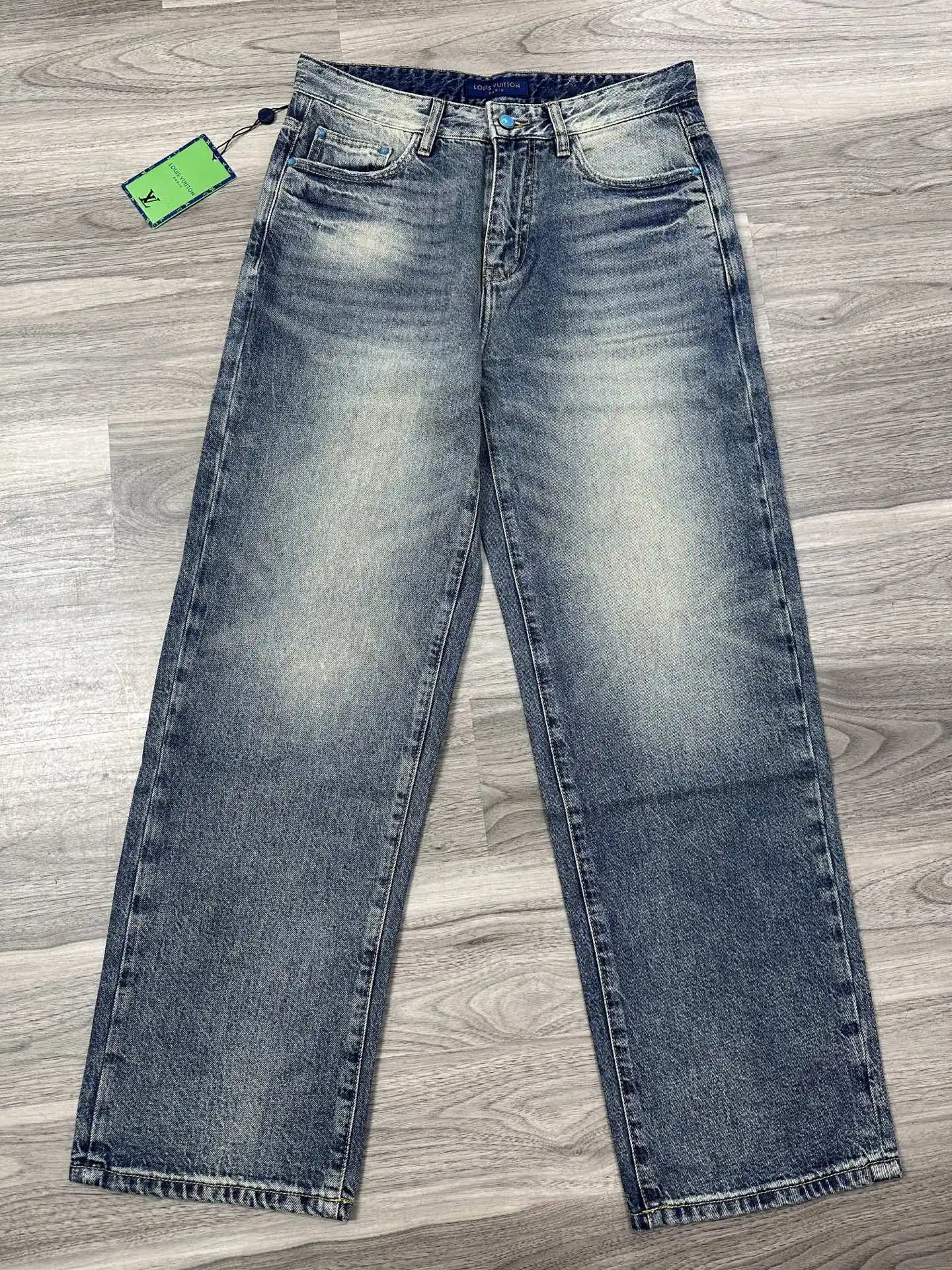 Logo-Embroidered Baggy Wide-Leg Jeans D17522580 — view 3