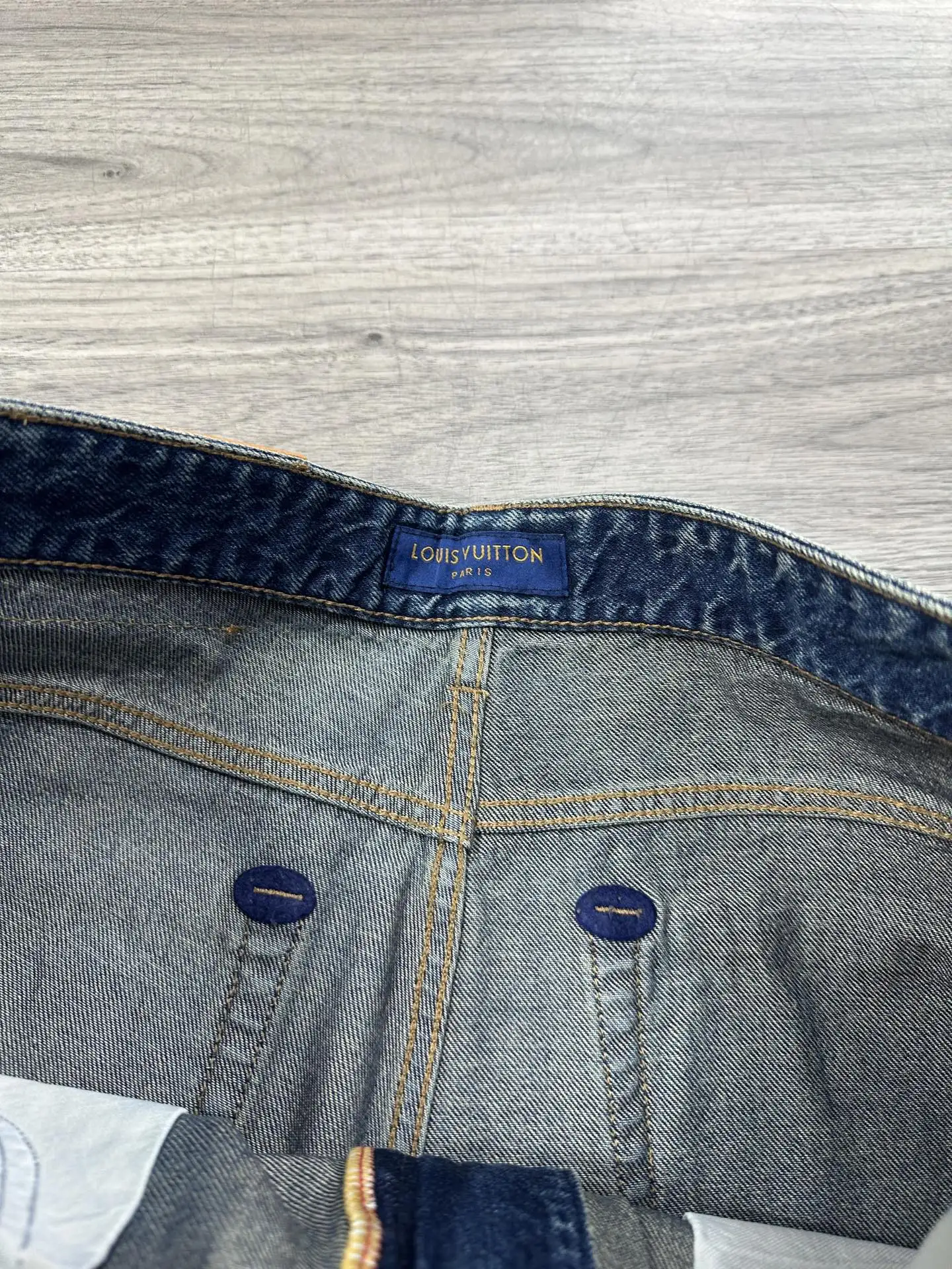 Logo-Embroidered Baggy Wide-Leg Jeans D17522580 — view 7