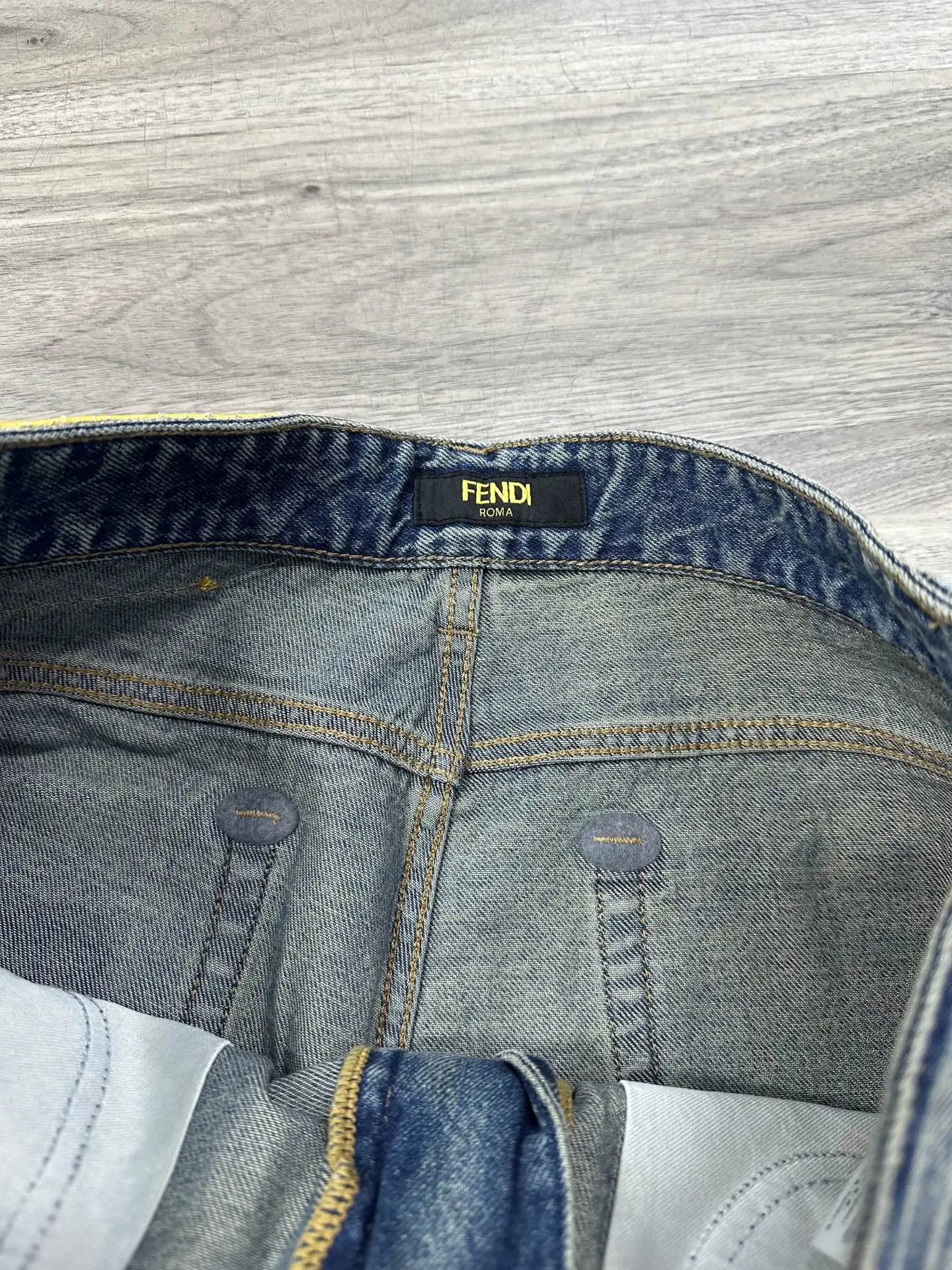 FF Logo Baggy Wide-Leg Jeans D17522578 — view 7