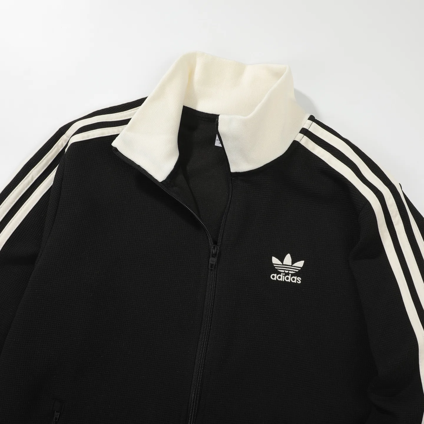 Adicolor Waffle Knit Track Jacket D17521737 — view 6