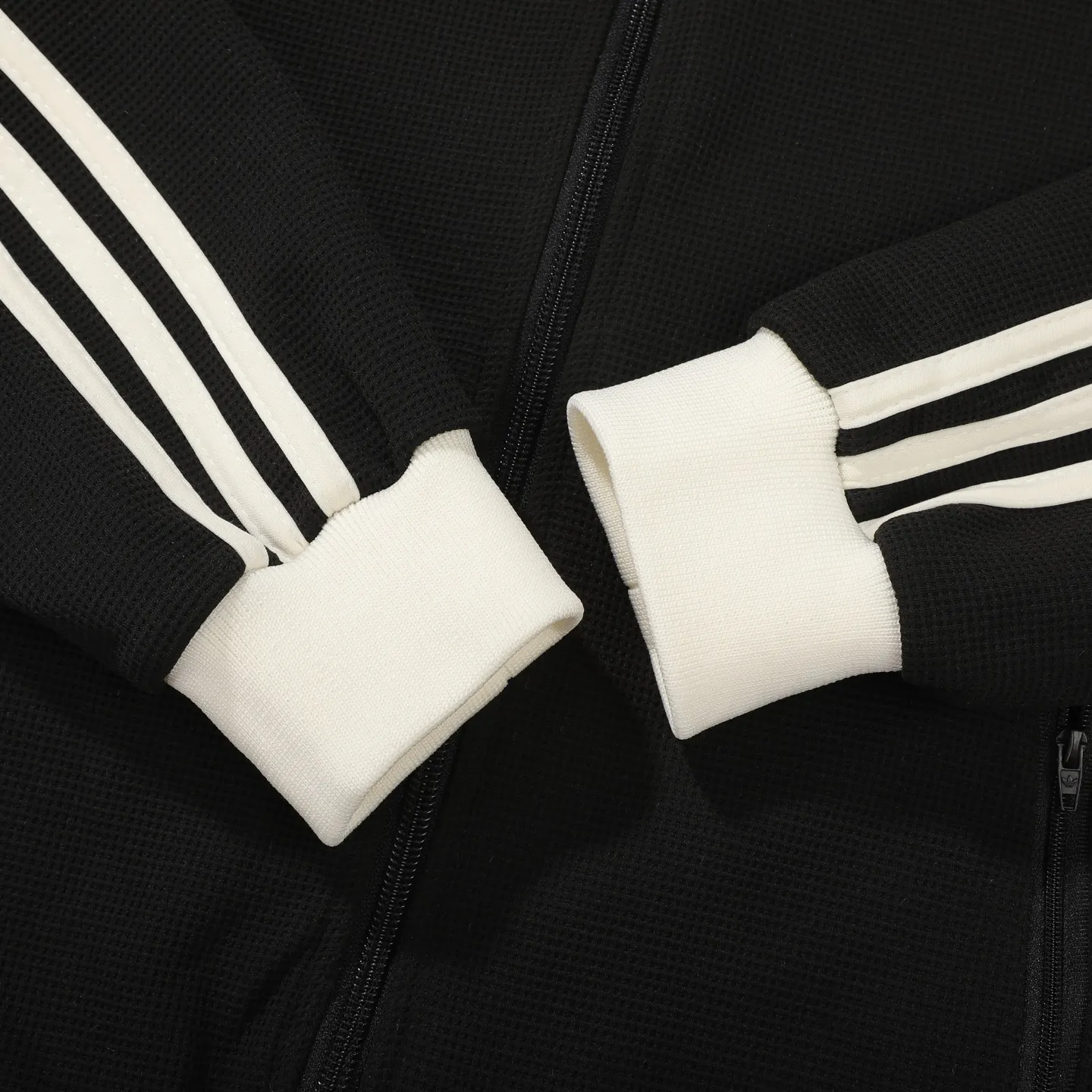 Adicolor Waffle Knit Track Jacket D17521737 — view 9