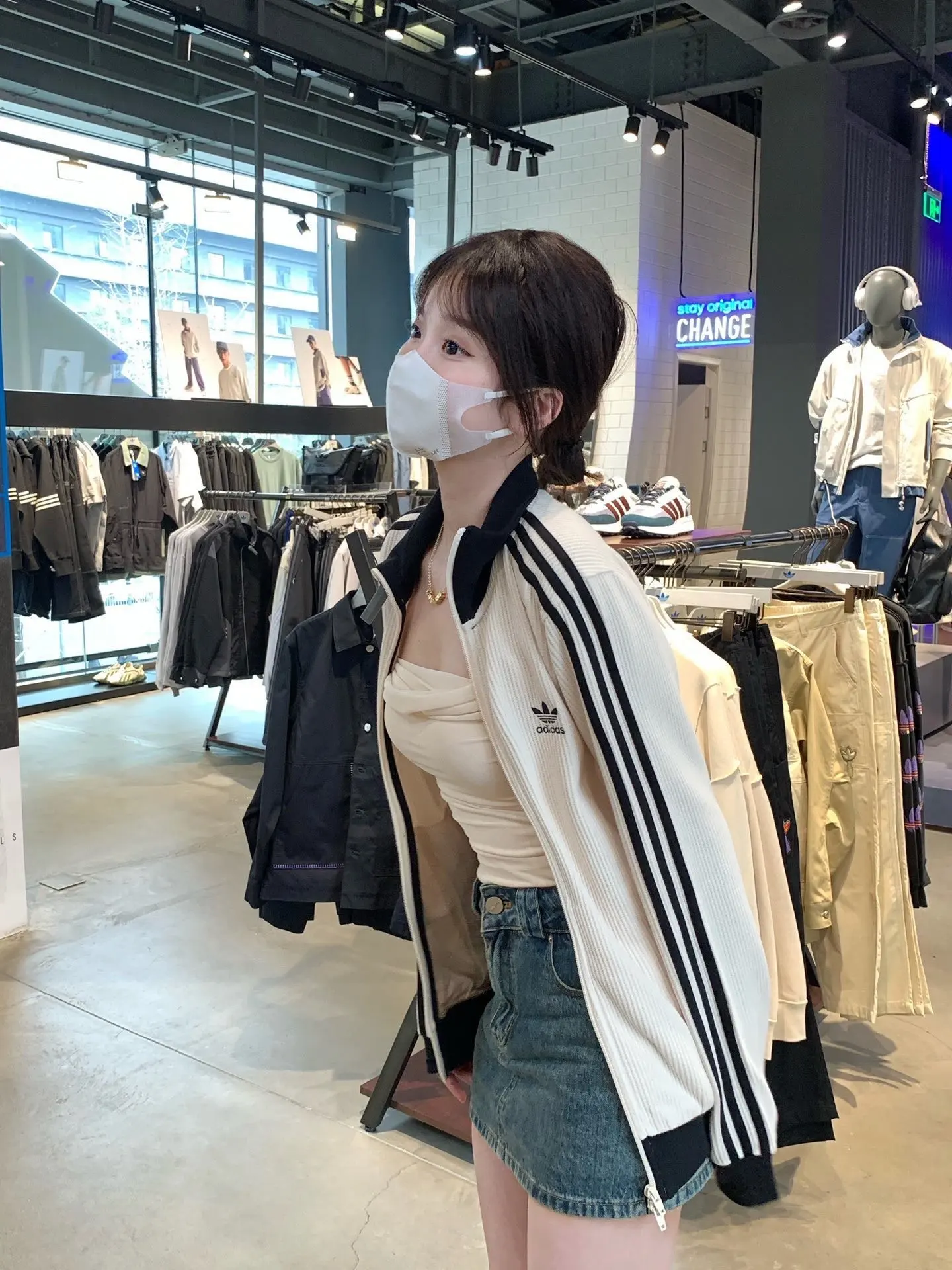 Waffle-Knit Zip-Up Track Jacket D17521734 — view 18