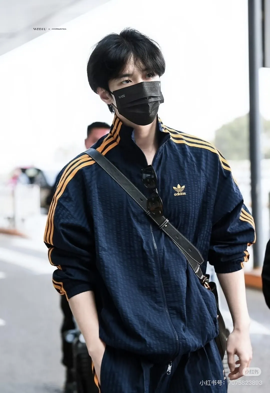 Seersucker Striped Track Jacket D17521743 — view 2