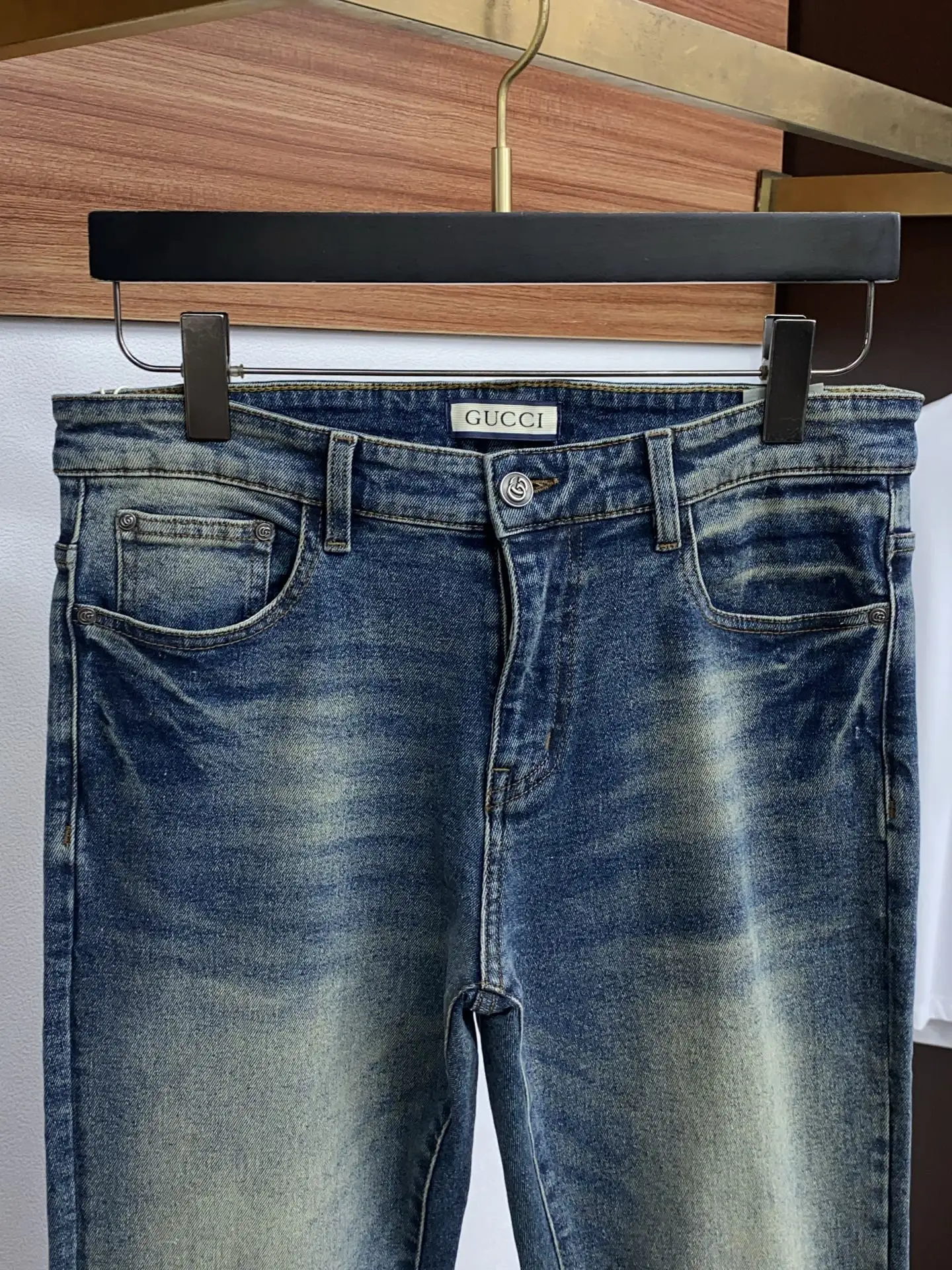 Slim-Fit Straight-Leg Logo Jeans D17522576 — view 3