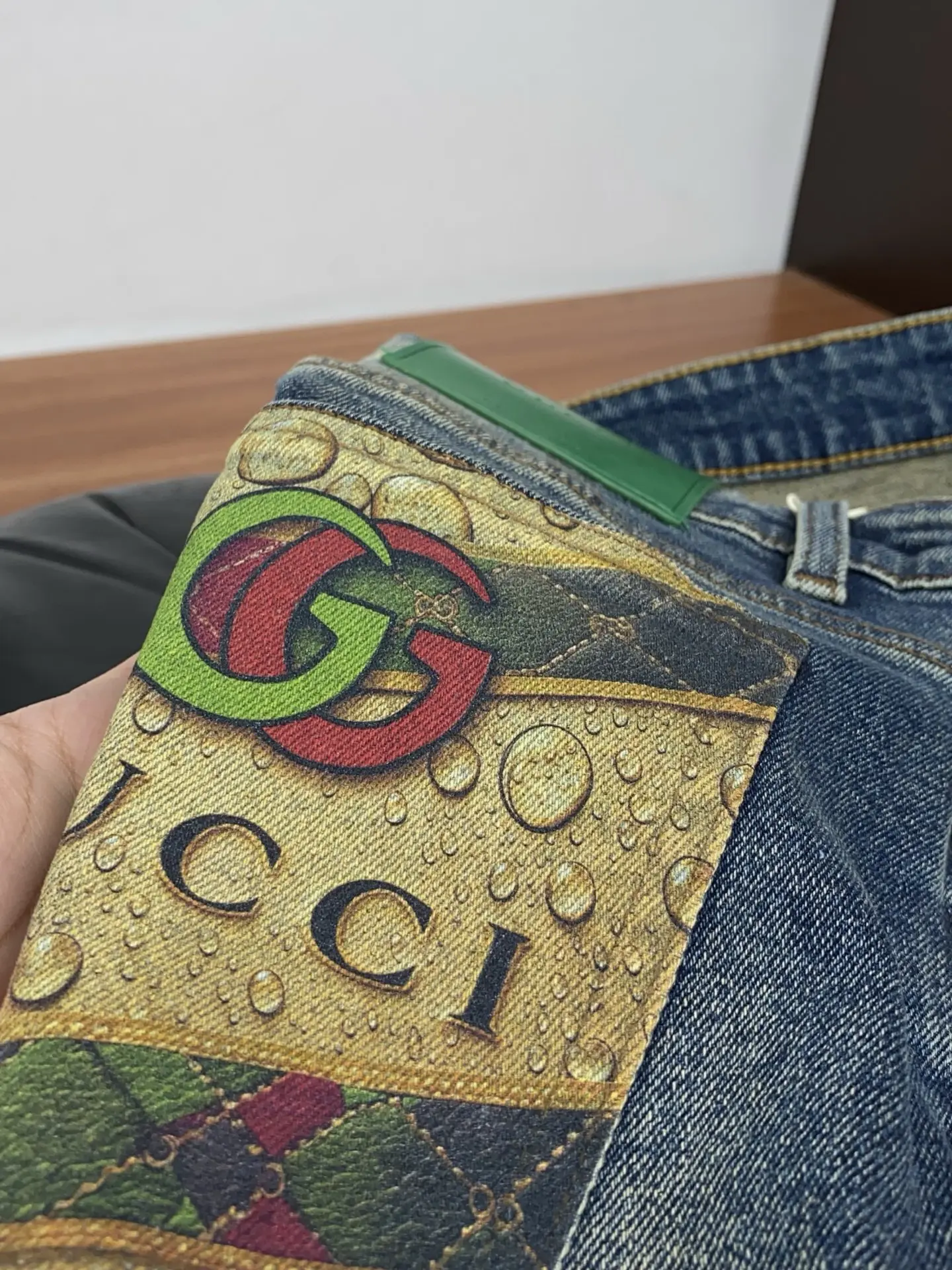 Slim-Fit Straight-Leg Logo Jeans D17522576 — view 5
