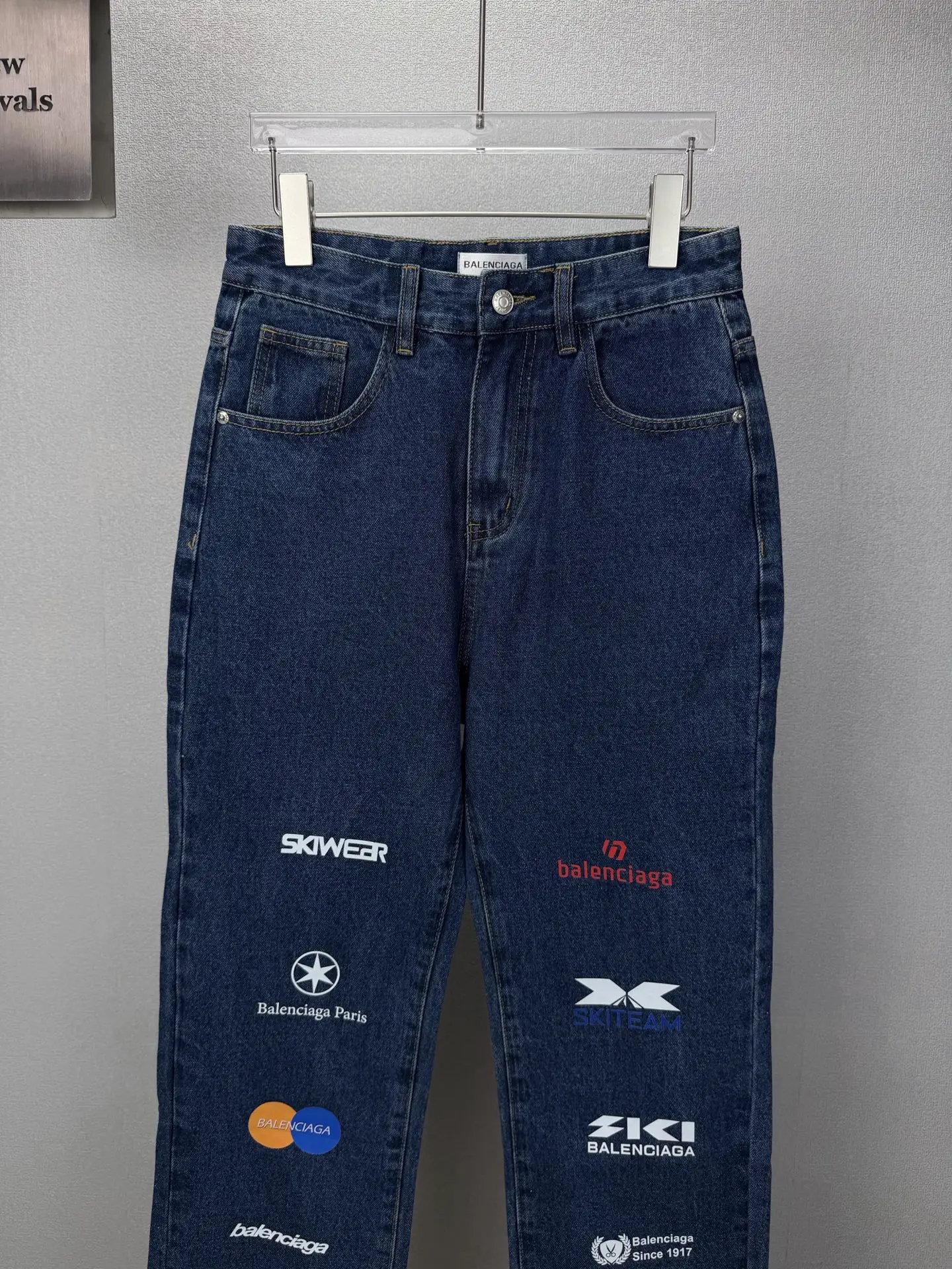 Multi-Logo Straight-Leg Jeans D18021877 — view 5