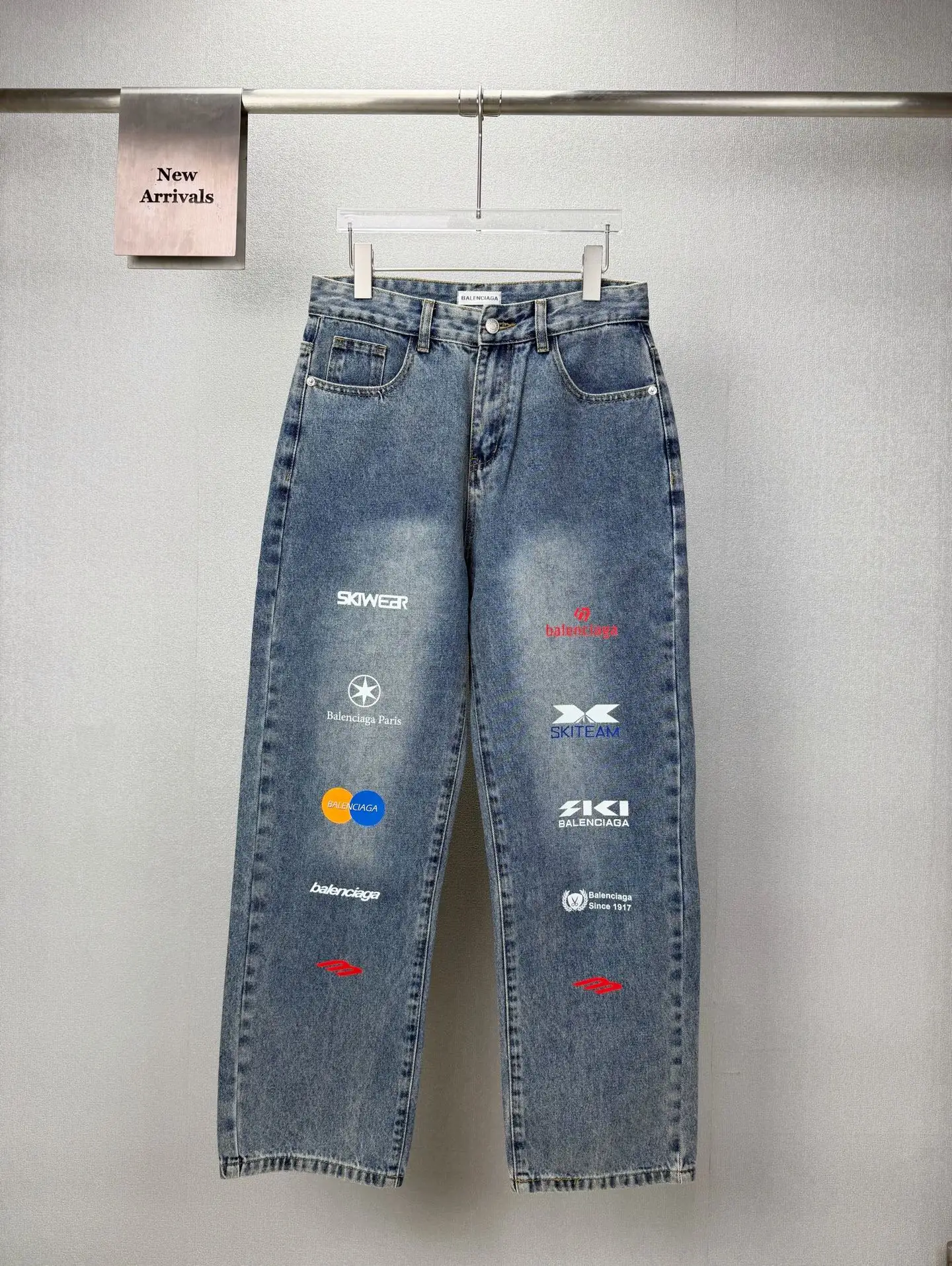 Multi-Logo Embroidered Wide-Leg Jeans D18021876