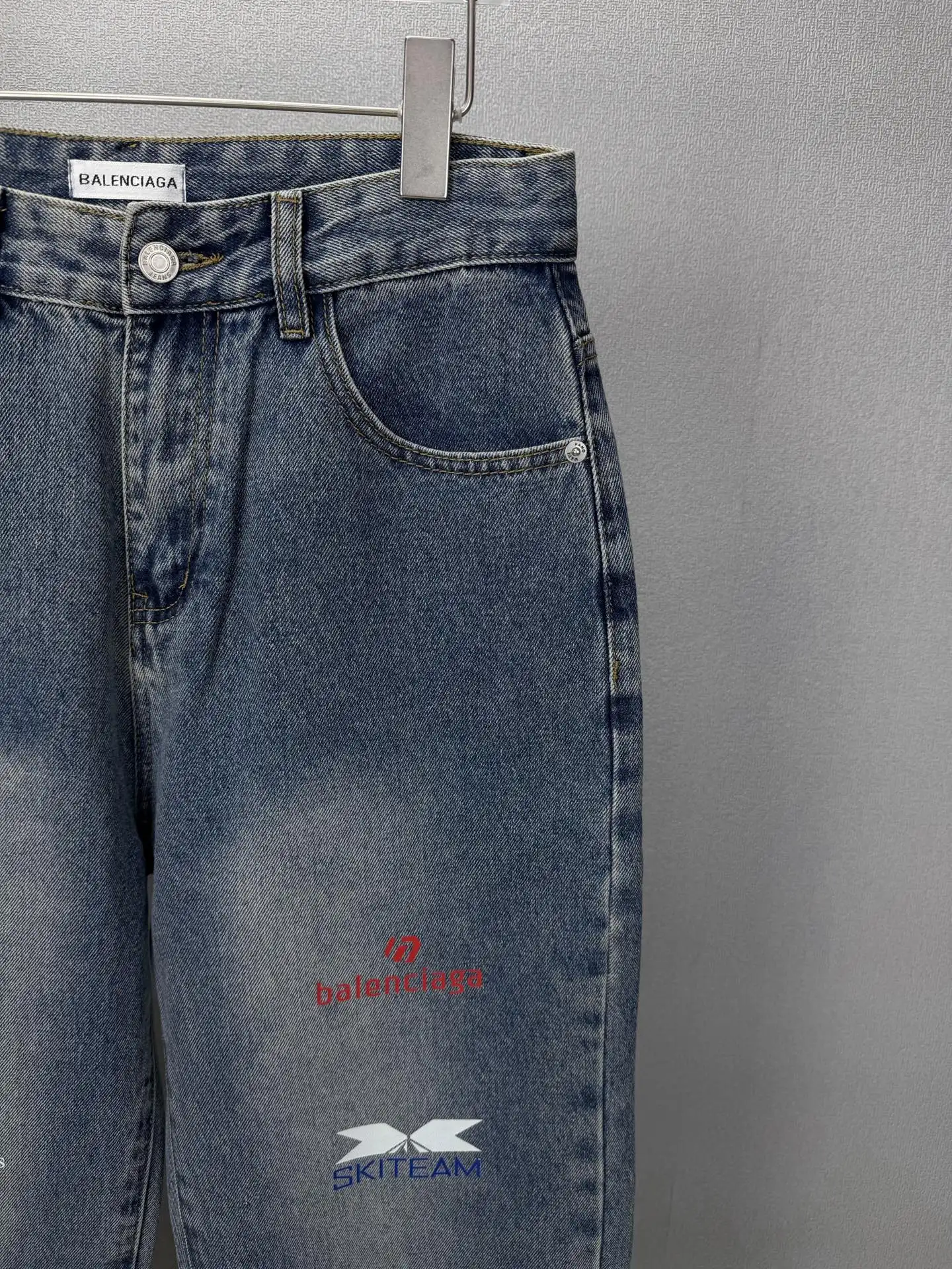 Multi-Logo Embroidered Wide-Leg Jeans D18021876 — view 4