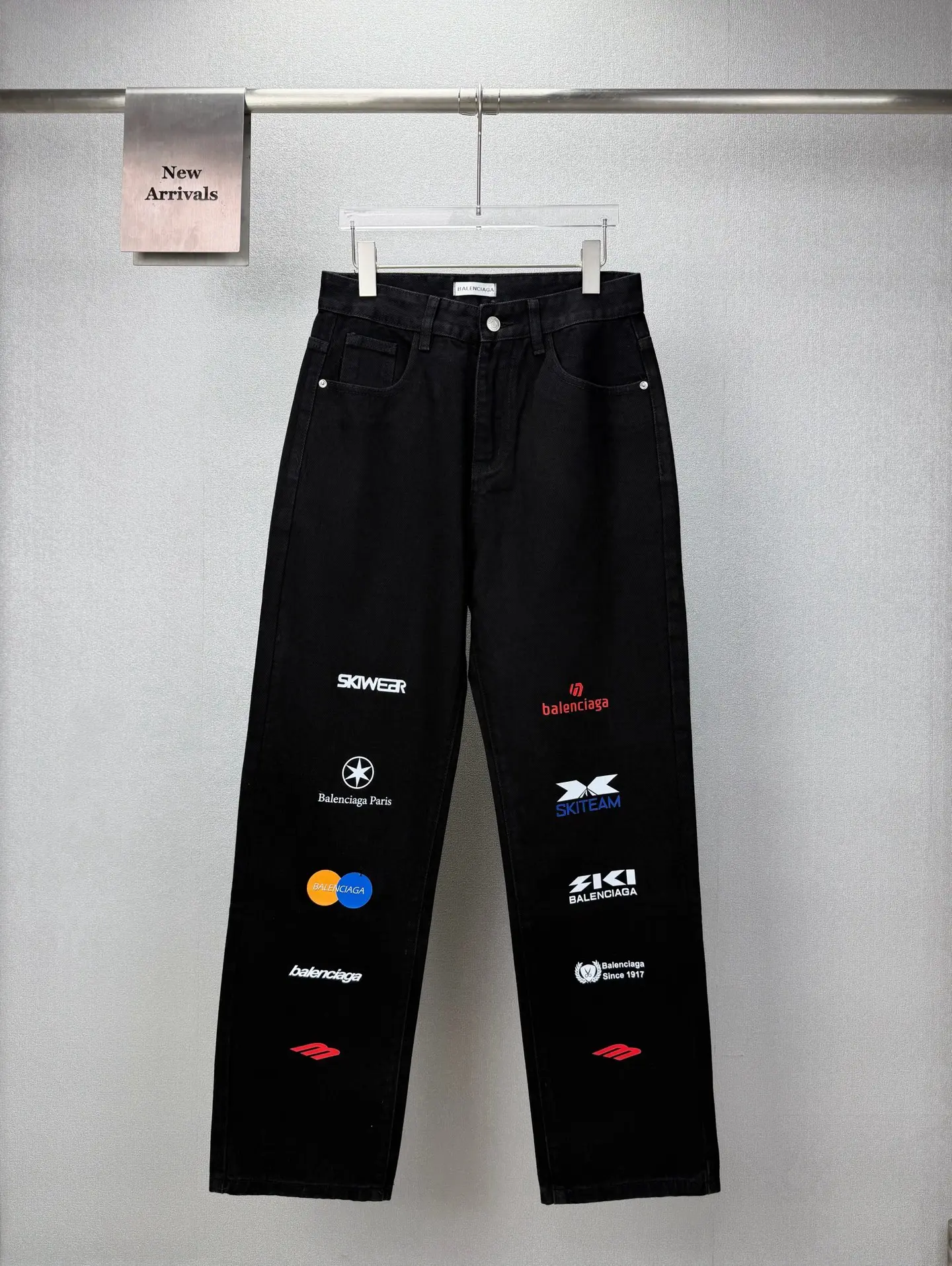 Multi-Logo Embroidered Wide-Leg Jeans D18021878